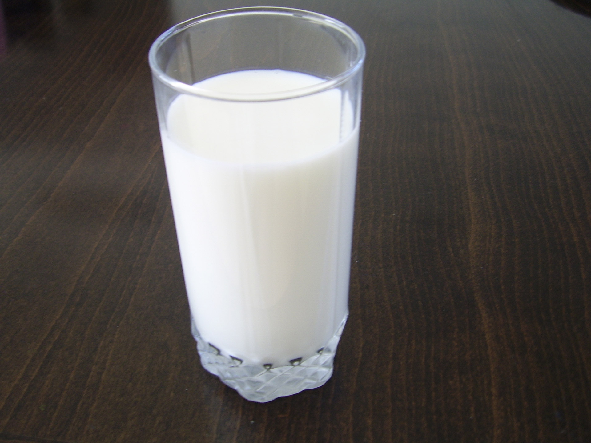 Milking table glasses