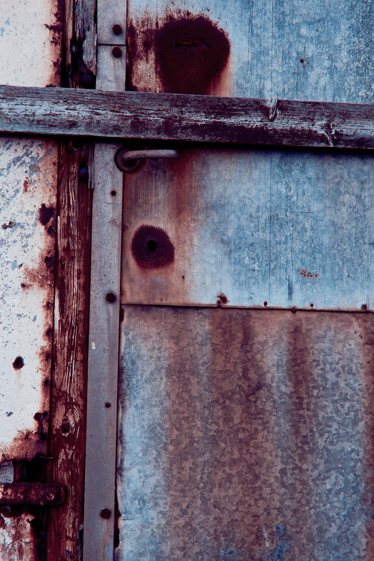 Rusted Door & Rusted Door Texture