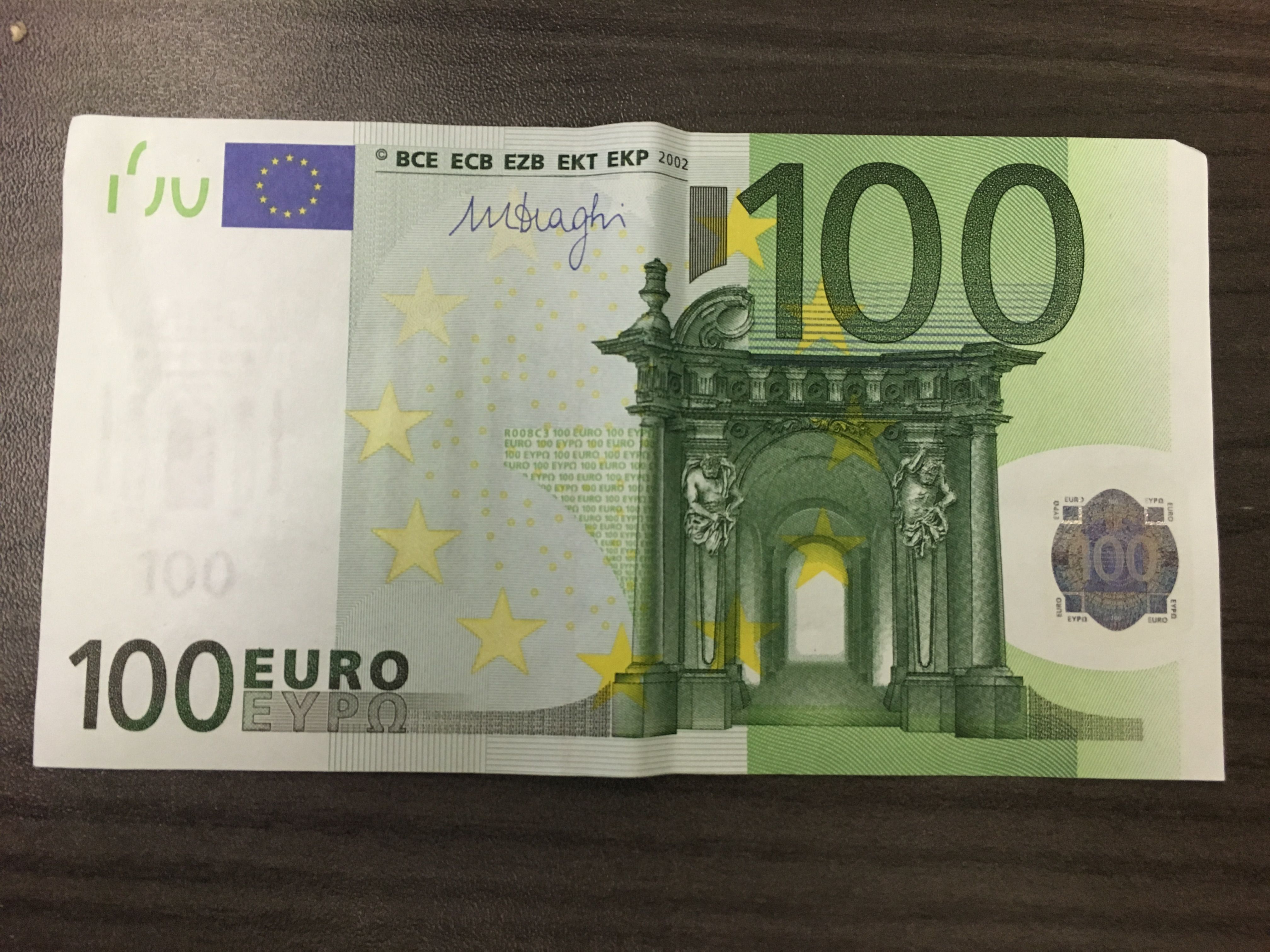 The 100 euro note reflects the Baroque era which succeeded the ...