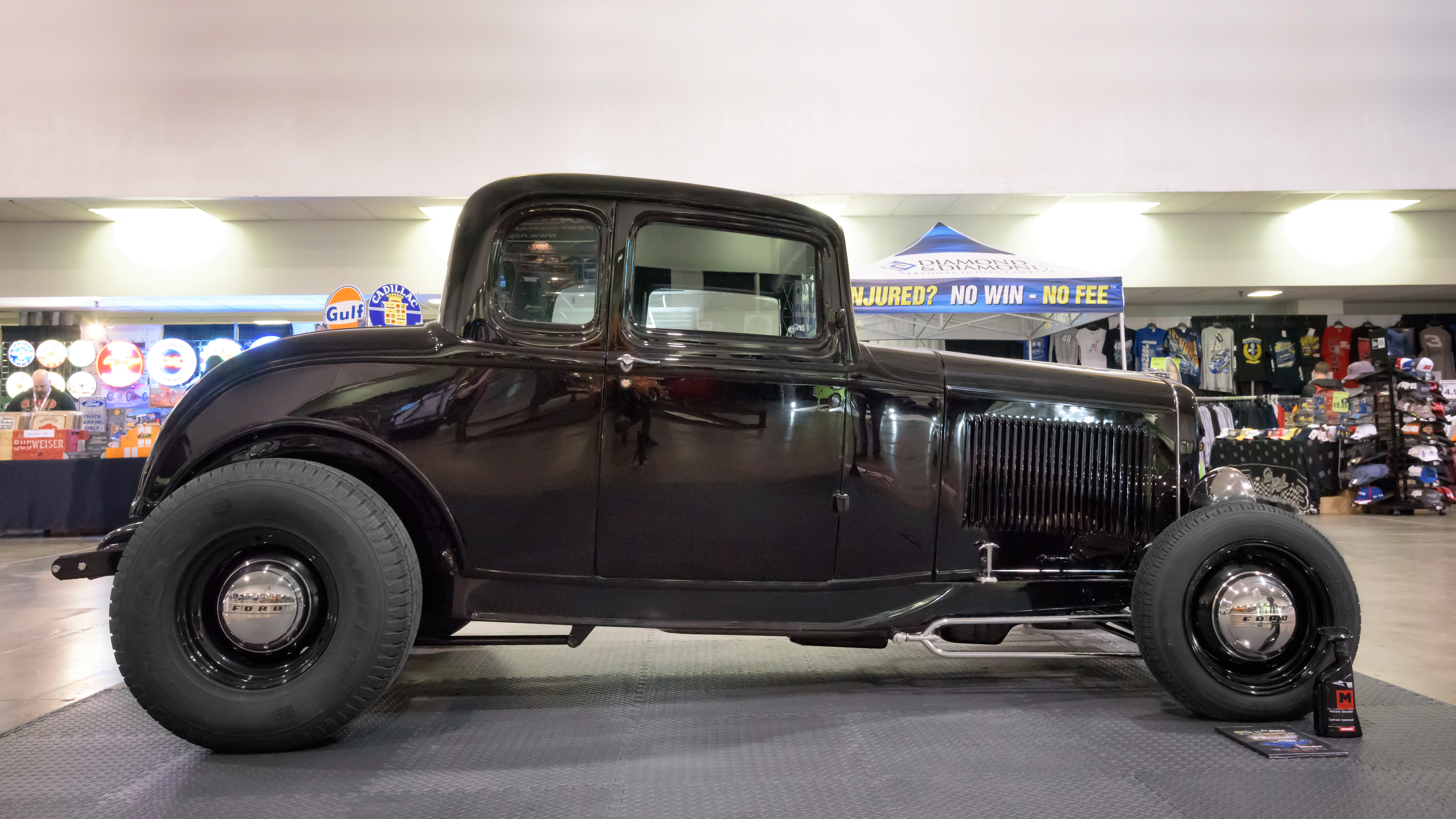 1932 Ford 5 Window Coupe - 