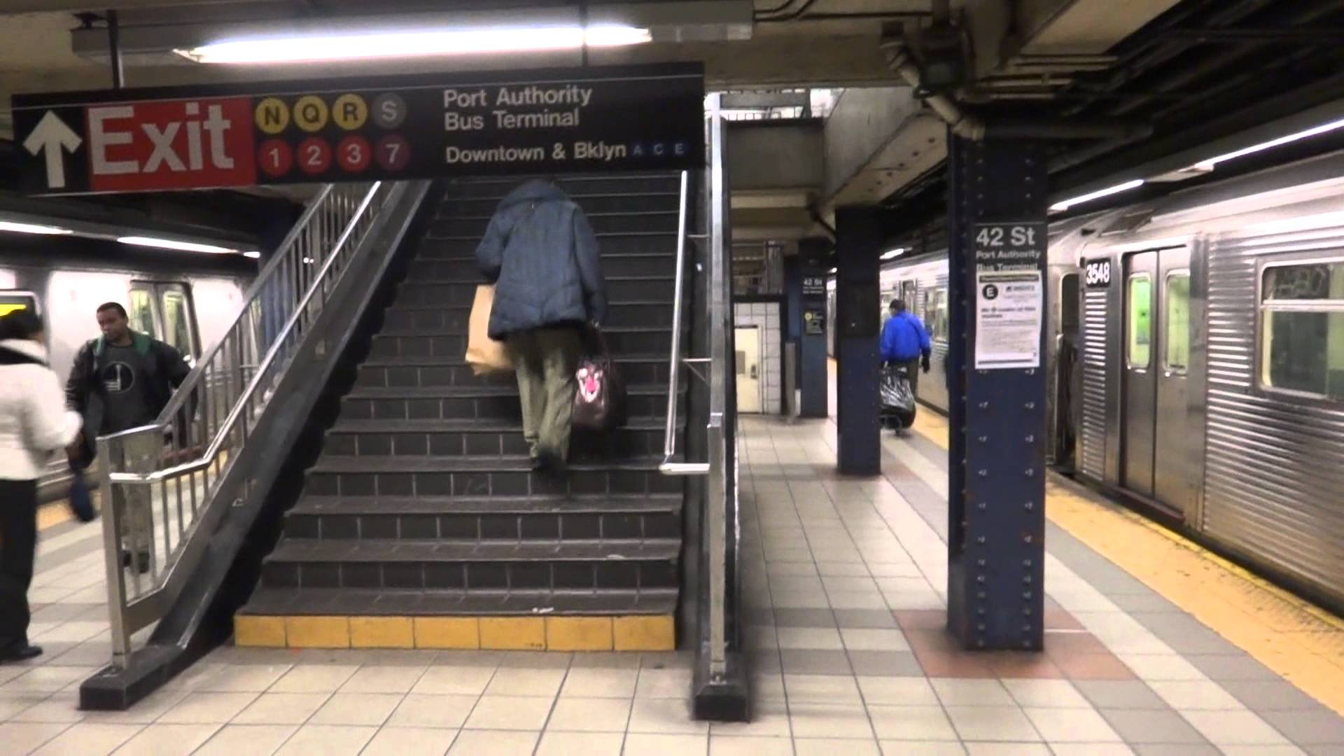 MTA NYC Subway : R32 (C) & R46 (A) Trains Departing 42nd Street ...