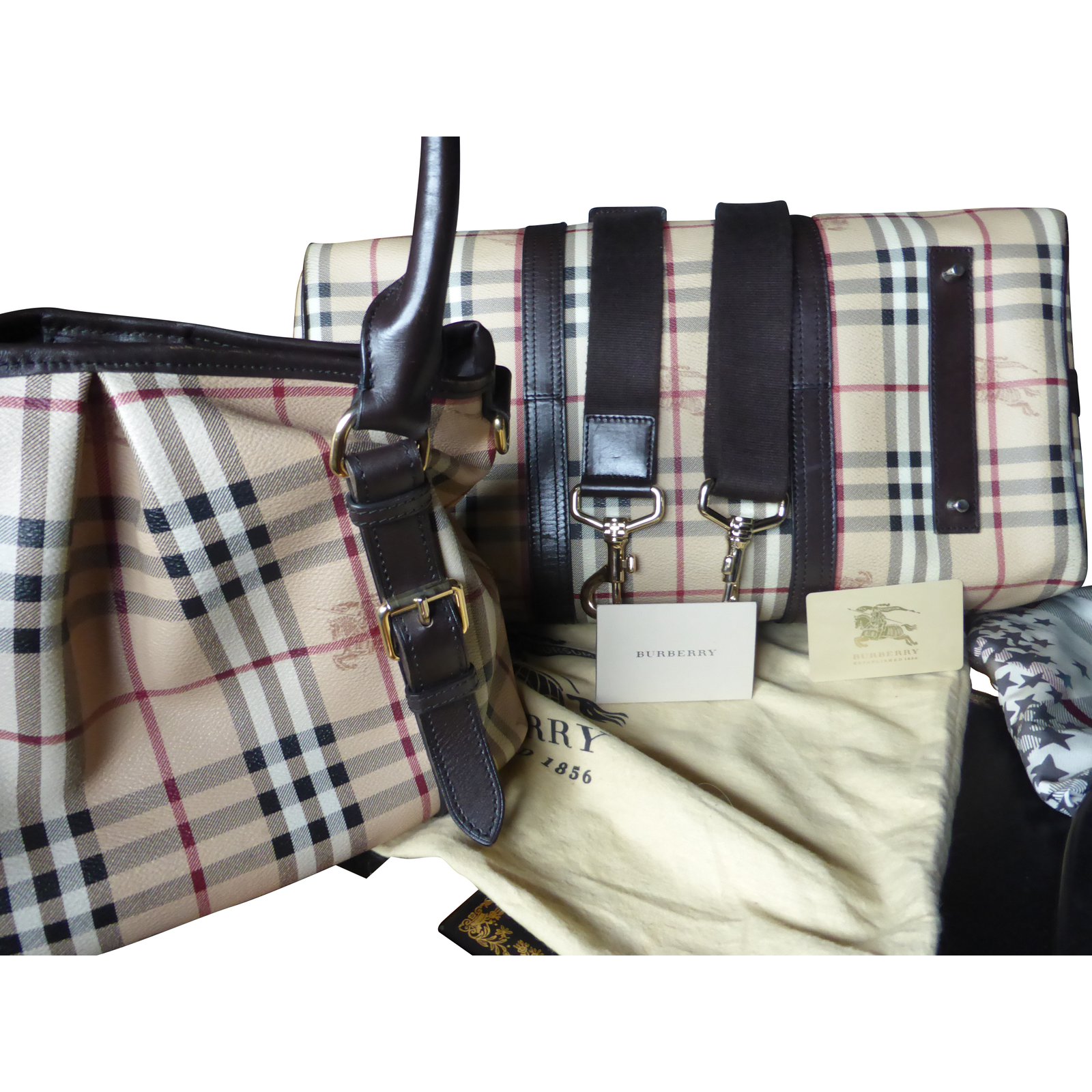 Burberry Travel bag Travel bag Leather Other ref.56975 - Joli Closet