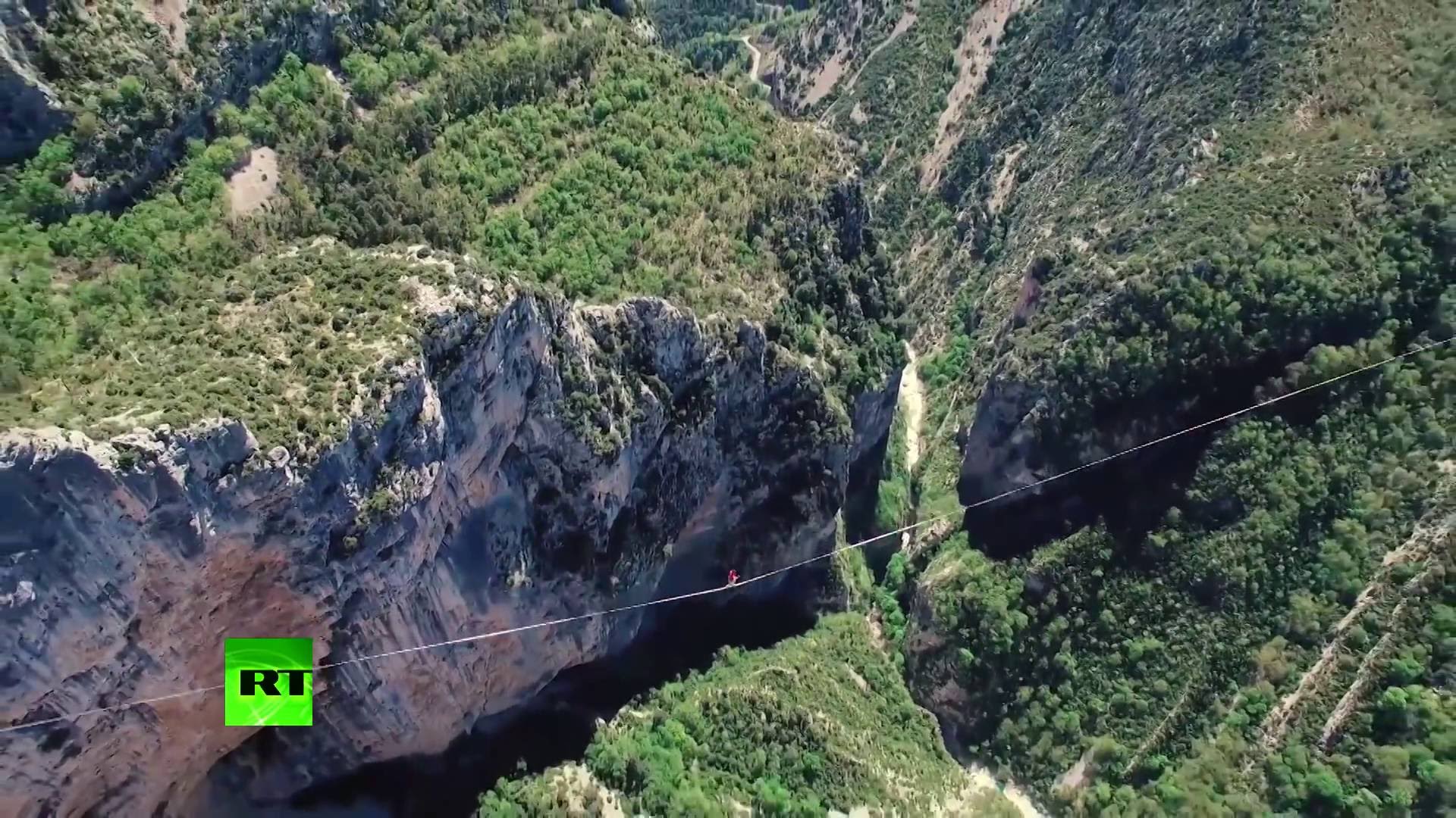 600 meters high, over 1km long: French daredevils set record for ...