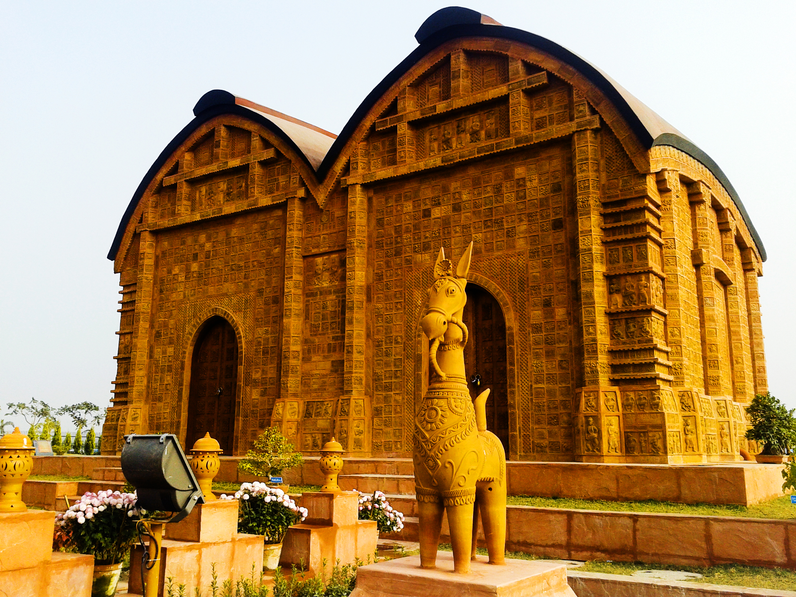 File:Replica of a temple from Bishnupur at the Eco Park.jpg ...