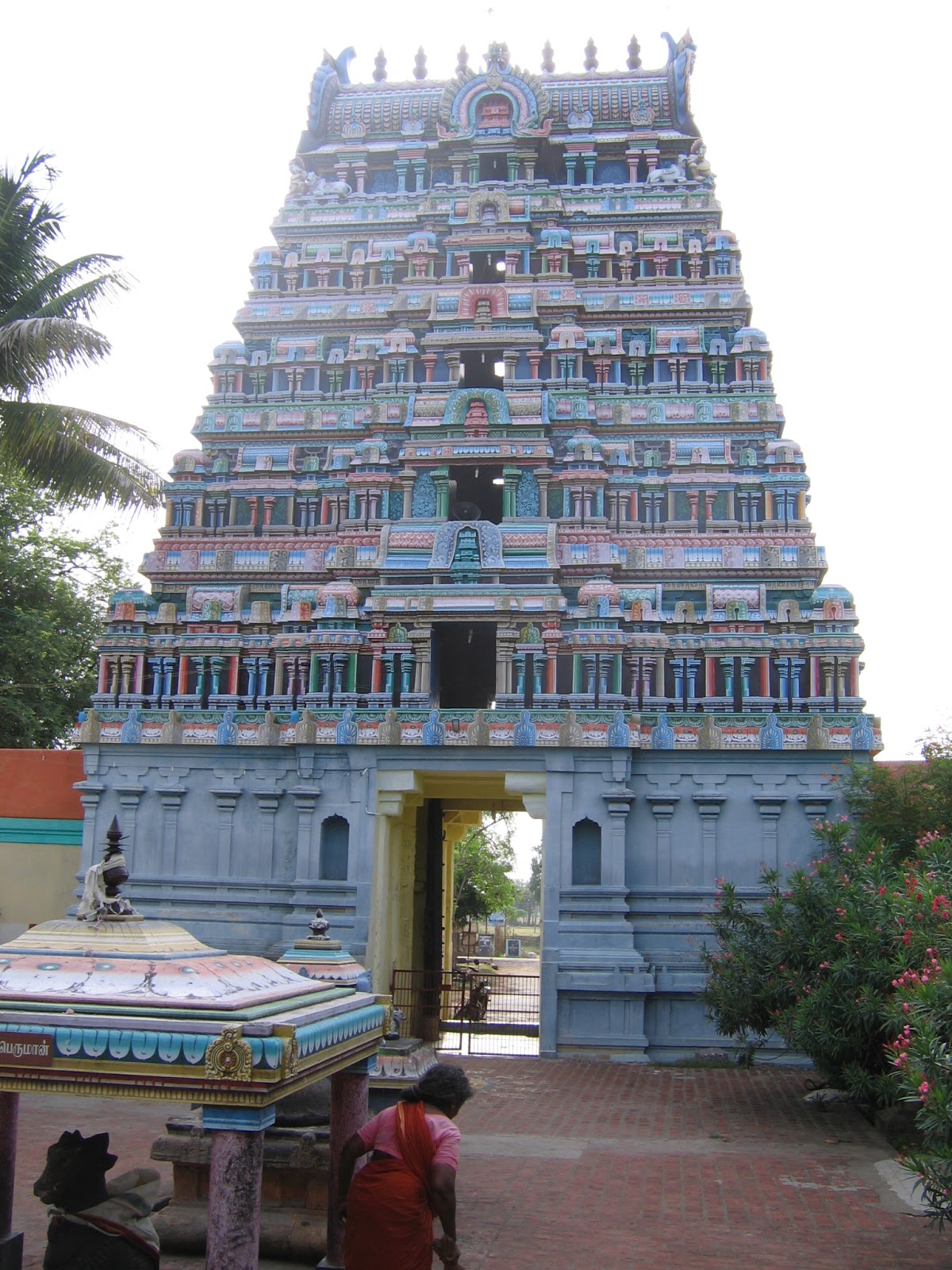 Temple, Travel and Sport: Ezhuthurai Nathar Temple Innambur