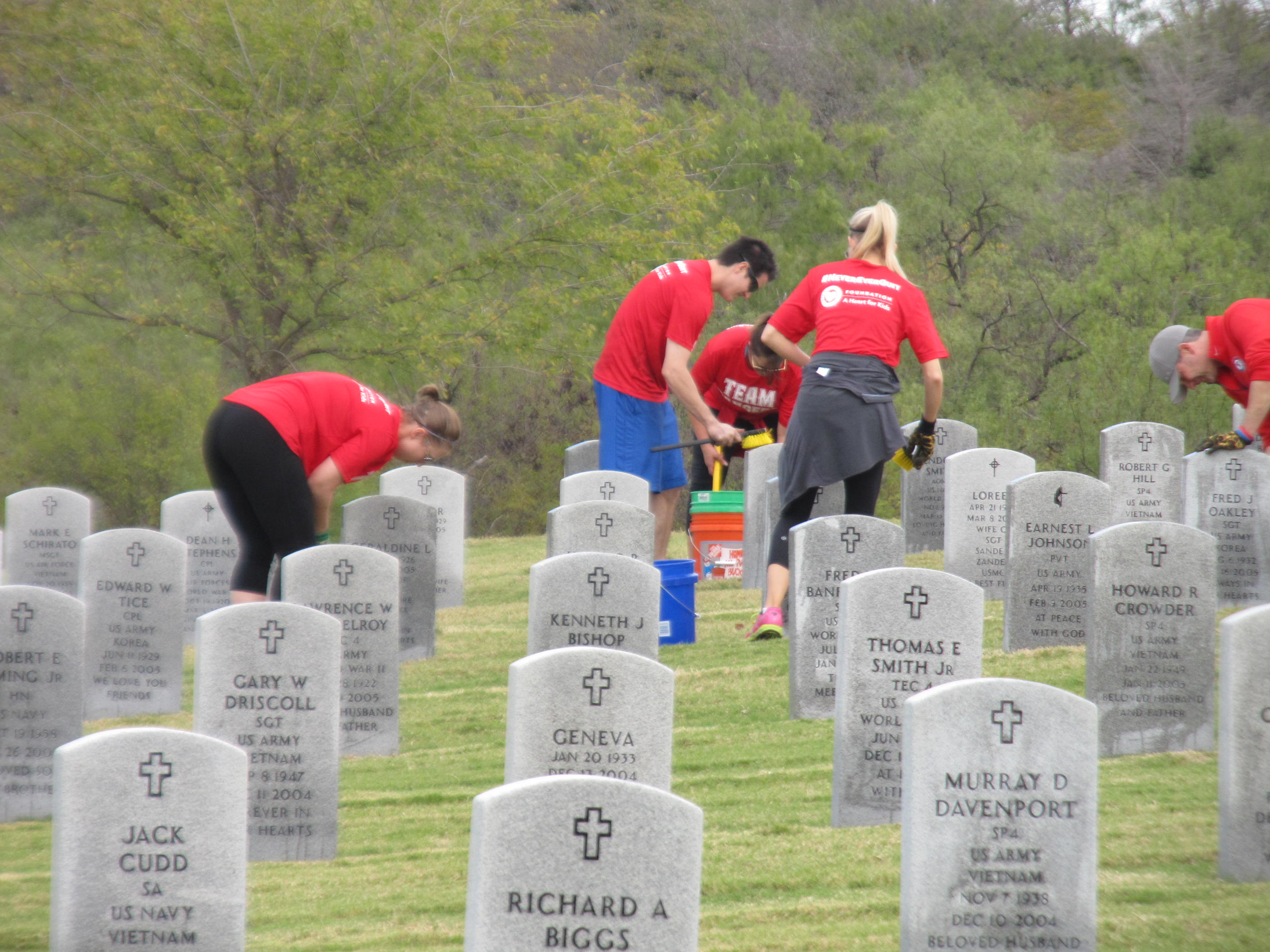 Texas Rangers staff helps Dallas–Fort Worth National Cemetery ...