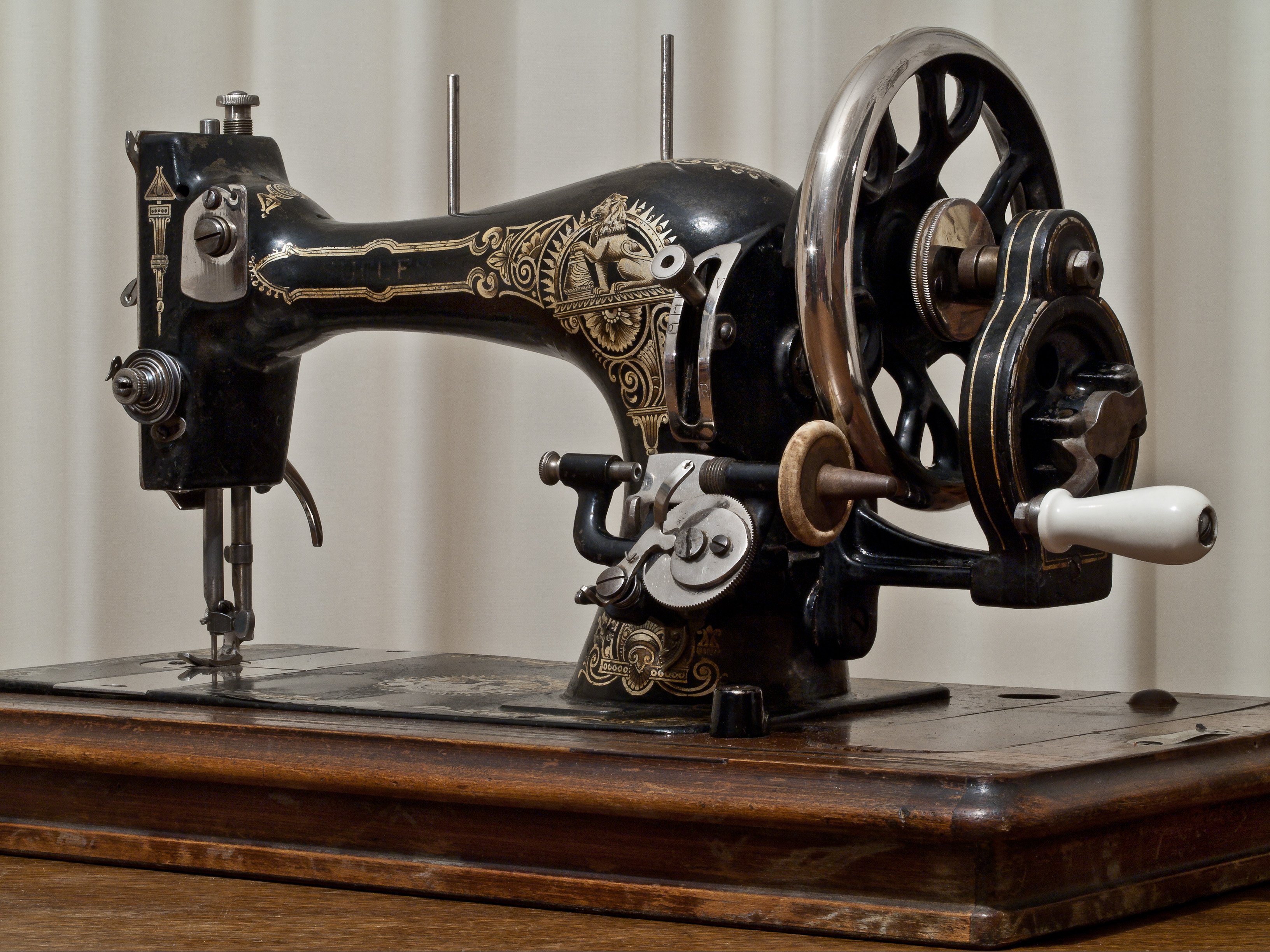Vintage Sewing Machine Restoration and Maintenance - Georgetown ...
