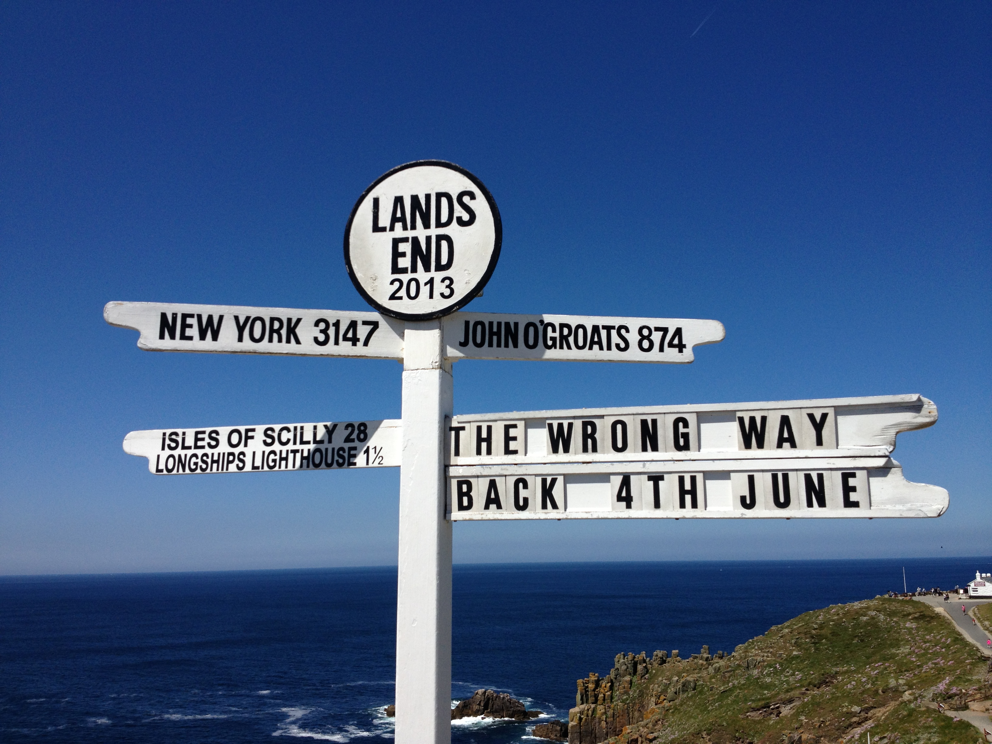File:TWWB 2013 Lands End Sign (The Wrong Way Back).JPG - Wikimedia ...
