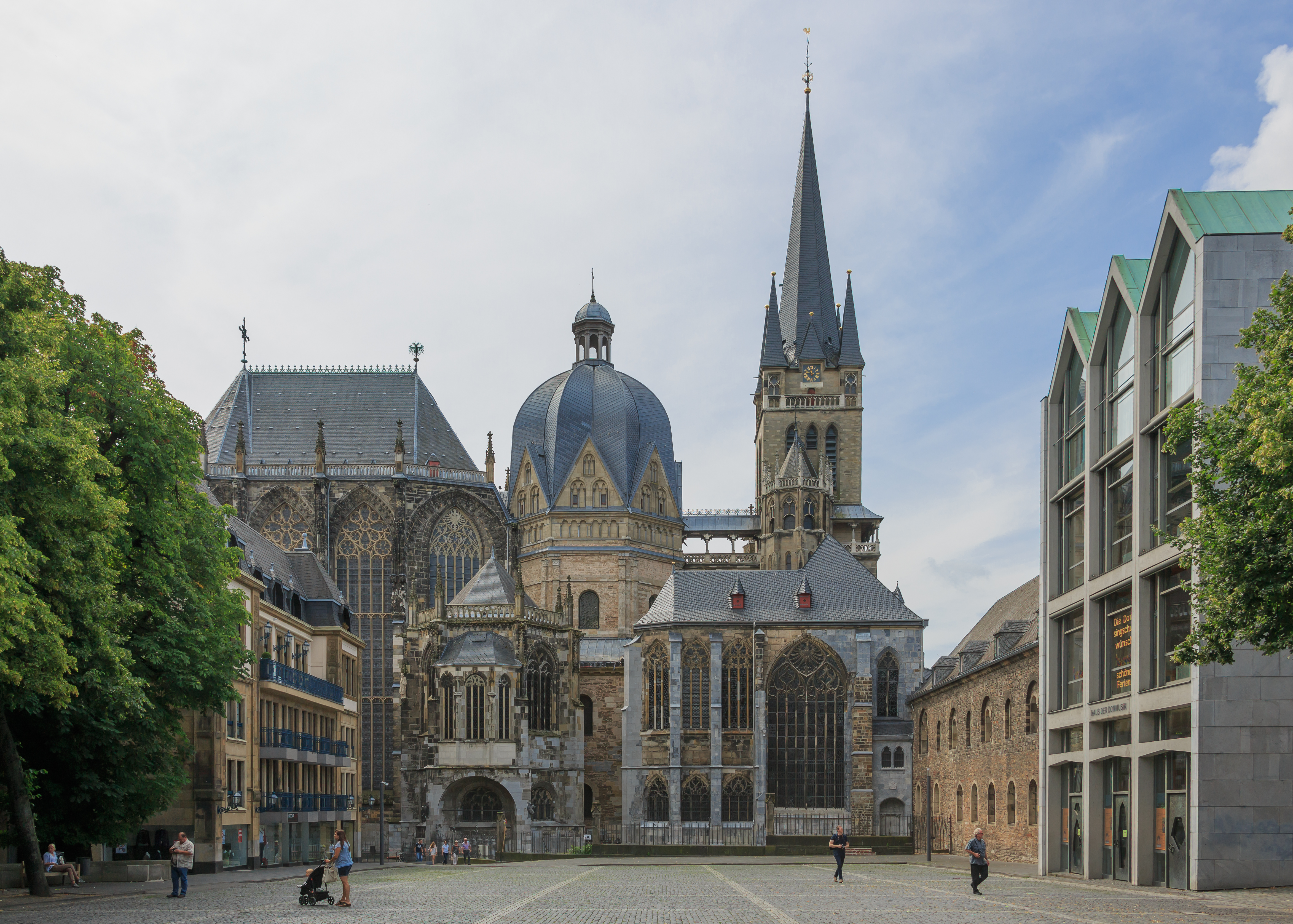 Aachen Cathedral - Wikipedia