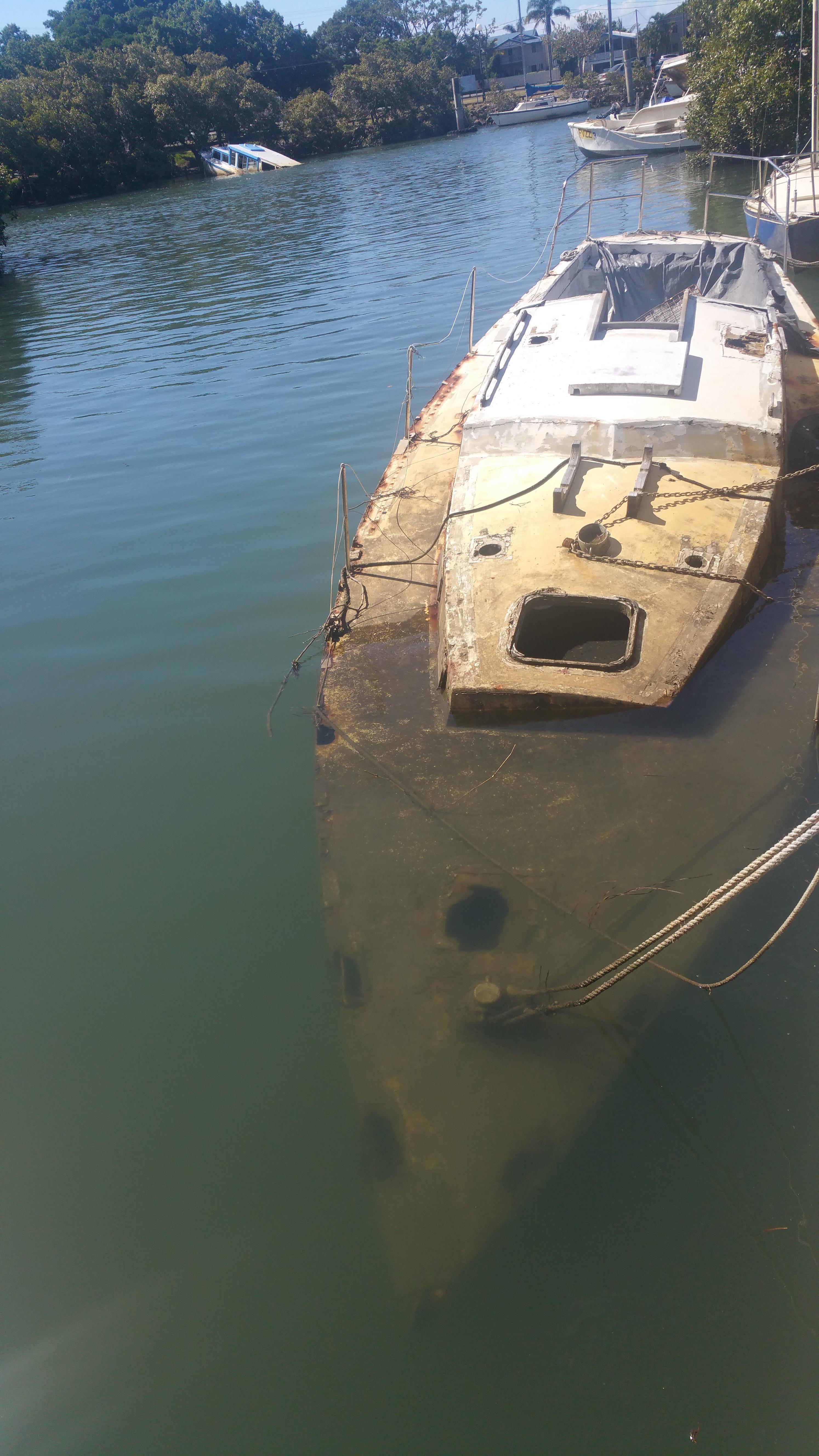 Abandoned Boats - Brisbane, Australia [2988, 5312] : AbandonedPorn