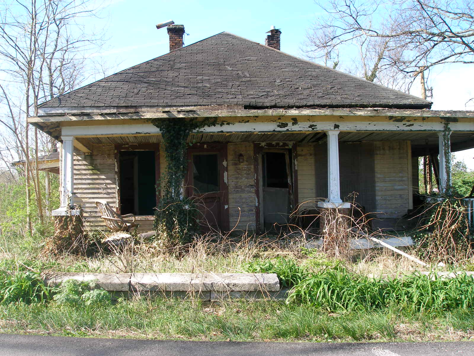 Unusual Kentucky: Abandoned Houses in Woodford County