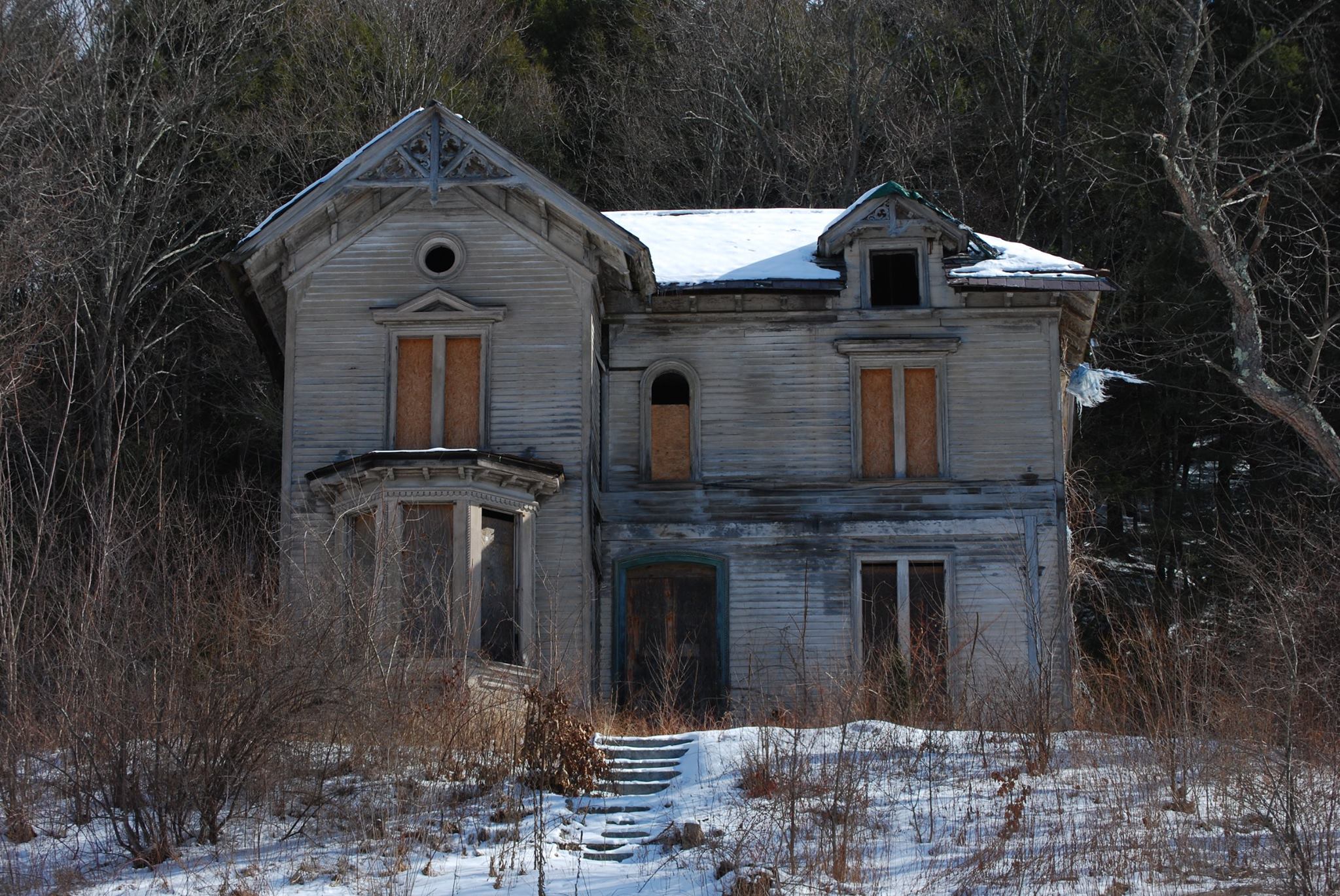 Abandoned house on a long stretch of highway in CT, photographed by ...