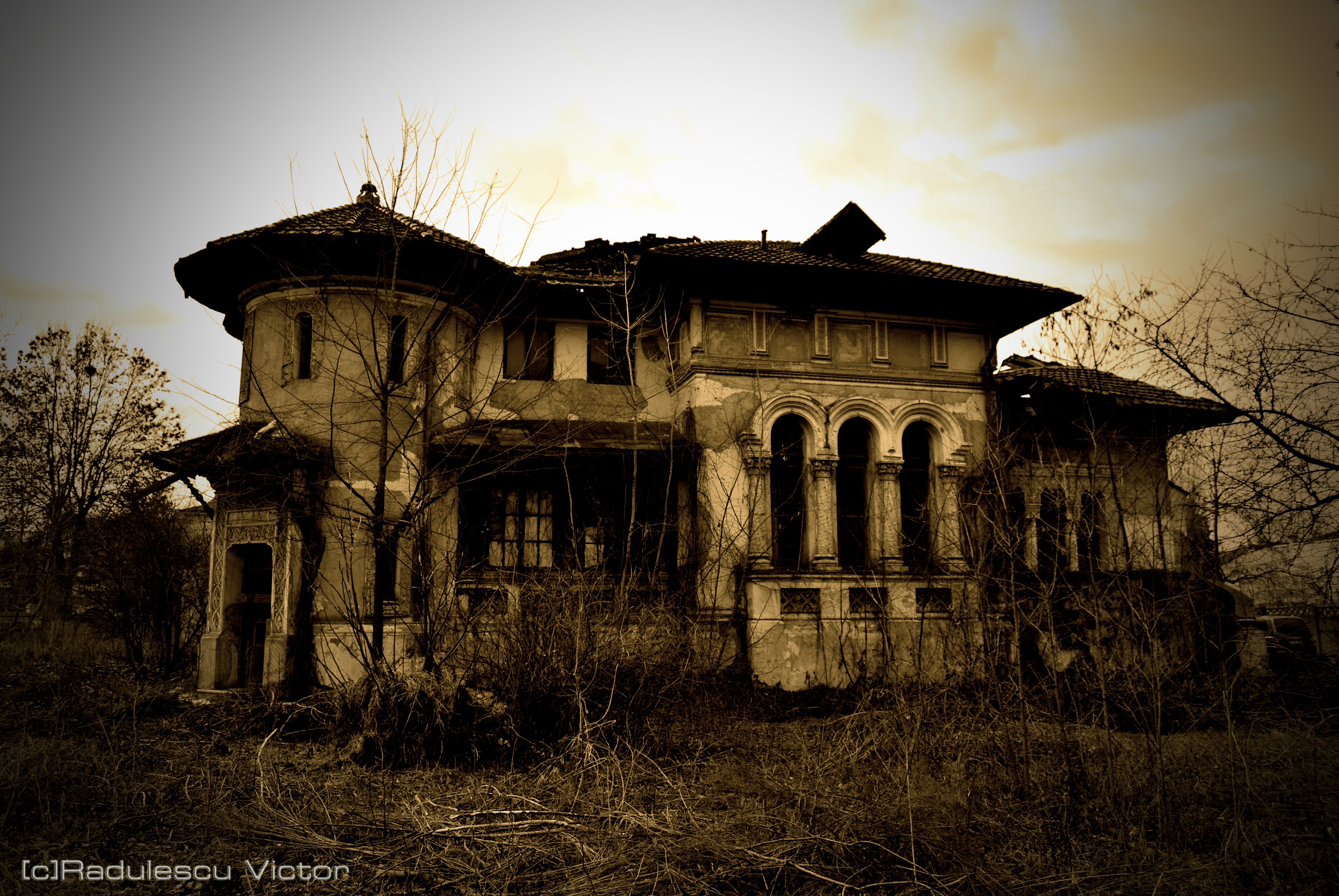Beautiful abandoned house by csifer on DeviantArt