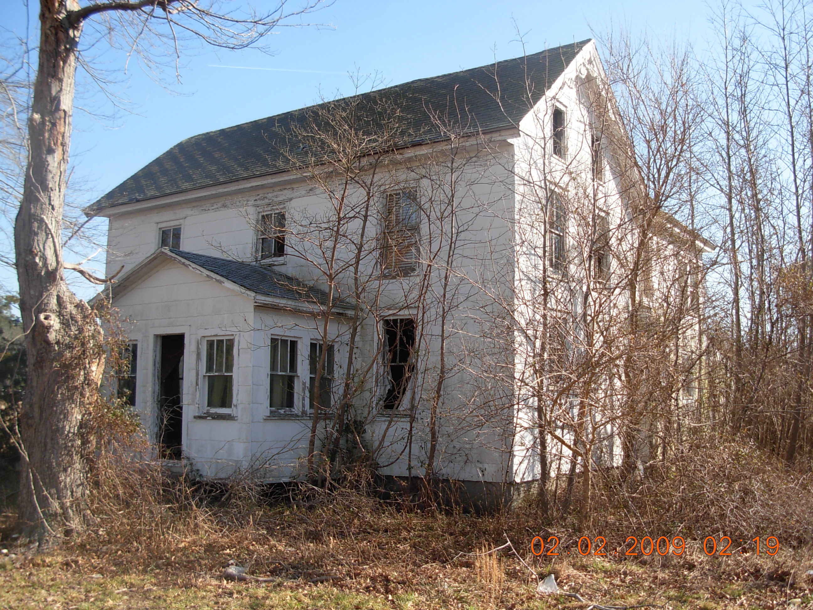 Abandoned House in Berlin, Maryland – Natty Soltesz