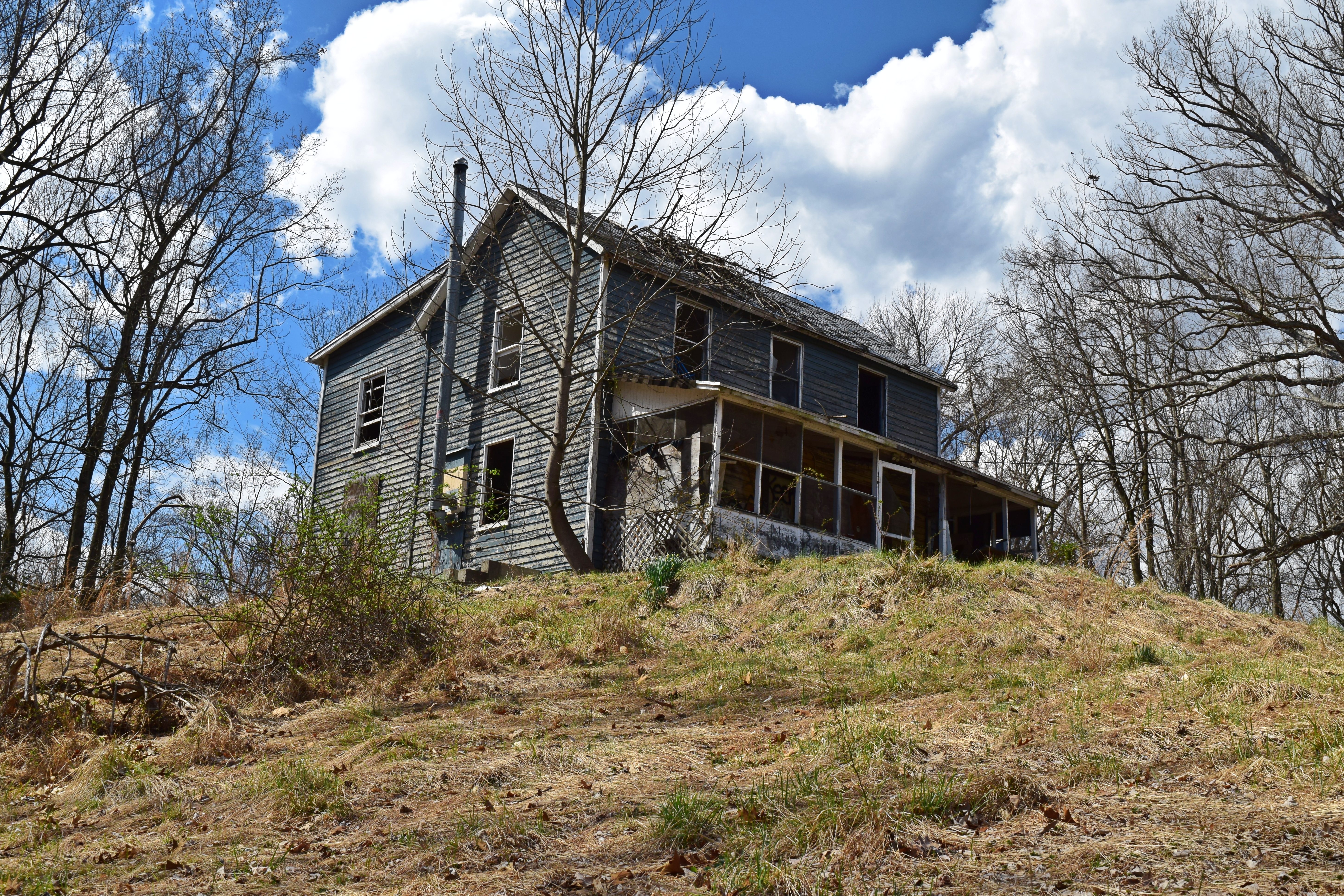 The Schumin Web » Exploring an abandoned house…