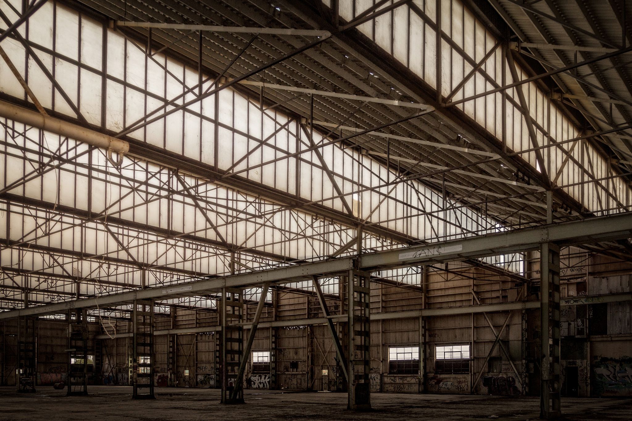 Natural Light - An abandoned warehouse in Port Adelaide, South ...