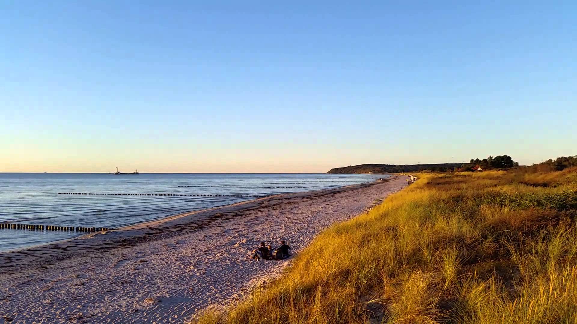 Abendstimmung am Strand auf Hiddensee - YouTube