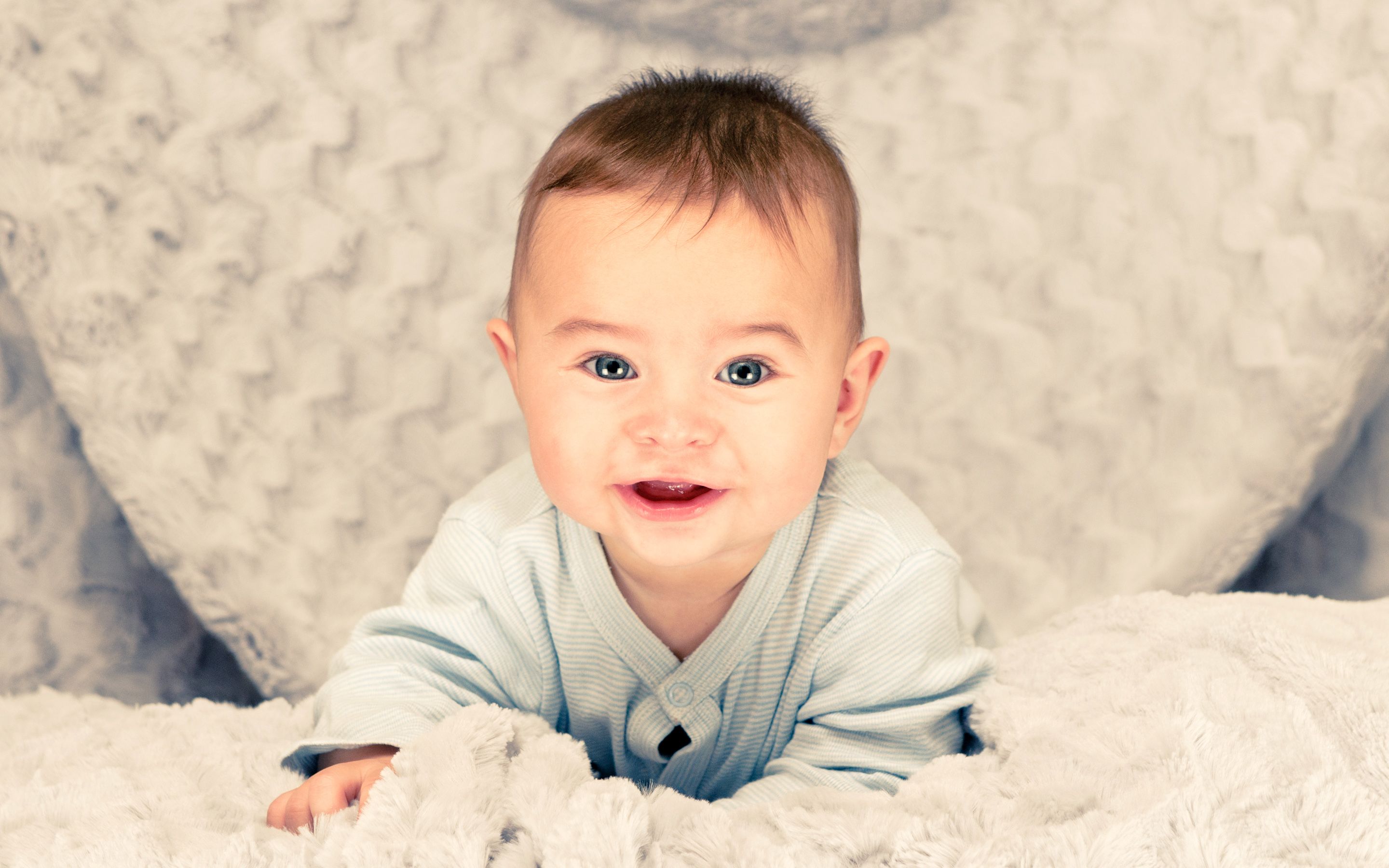 Cute And Adorable Baby http://windowsdesktopbackgrounds.com/24481 ...