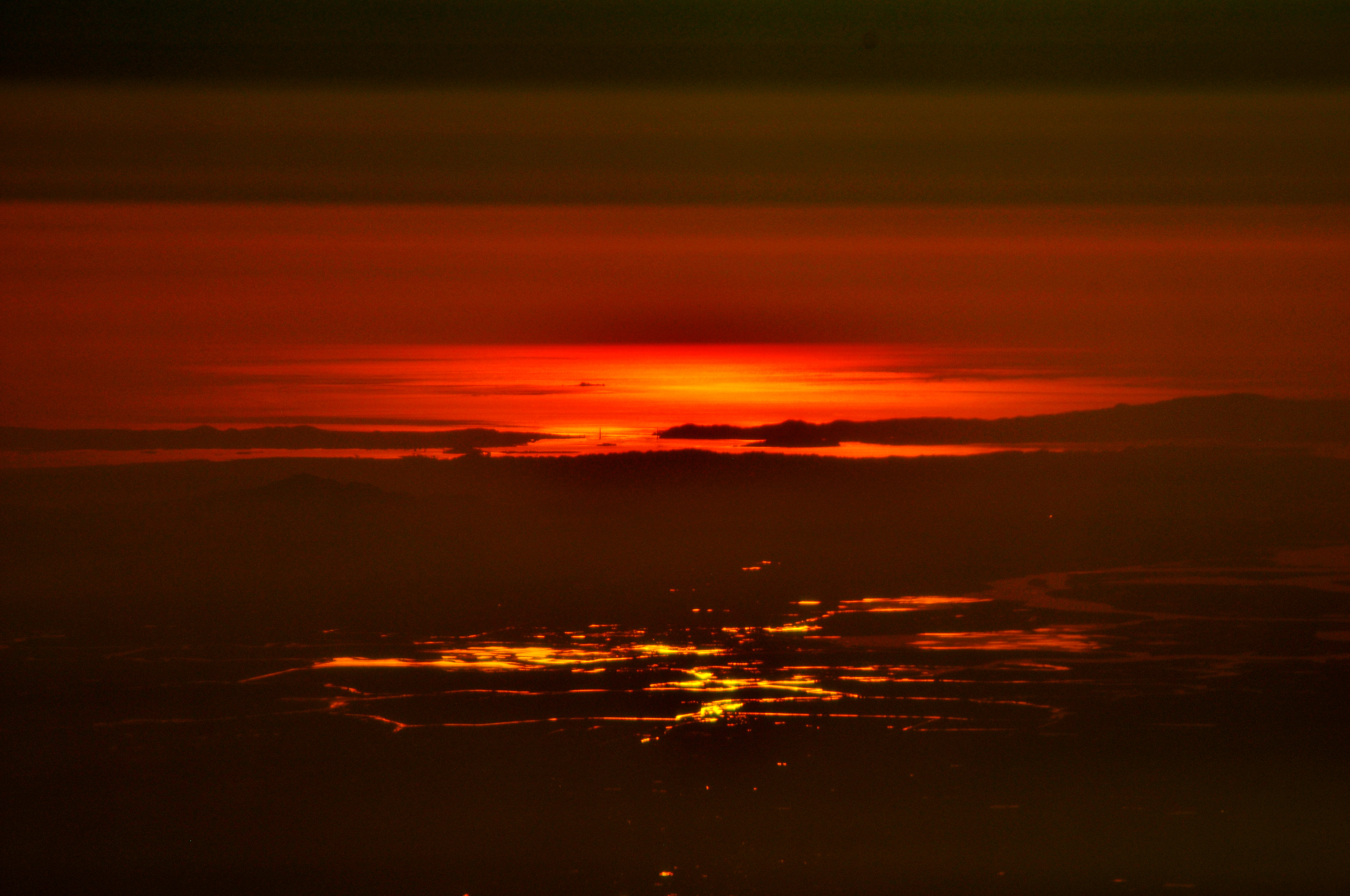 File:Aerial - San Francisco Bay at sunset 01.jpg - Wikimedia Commons
