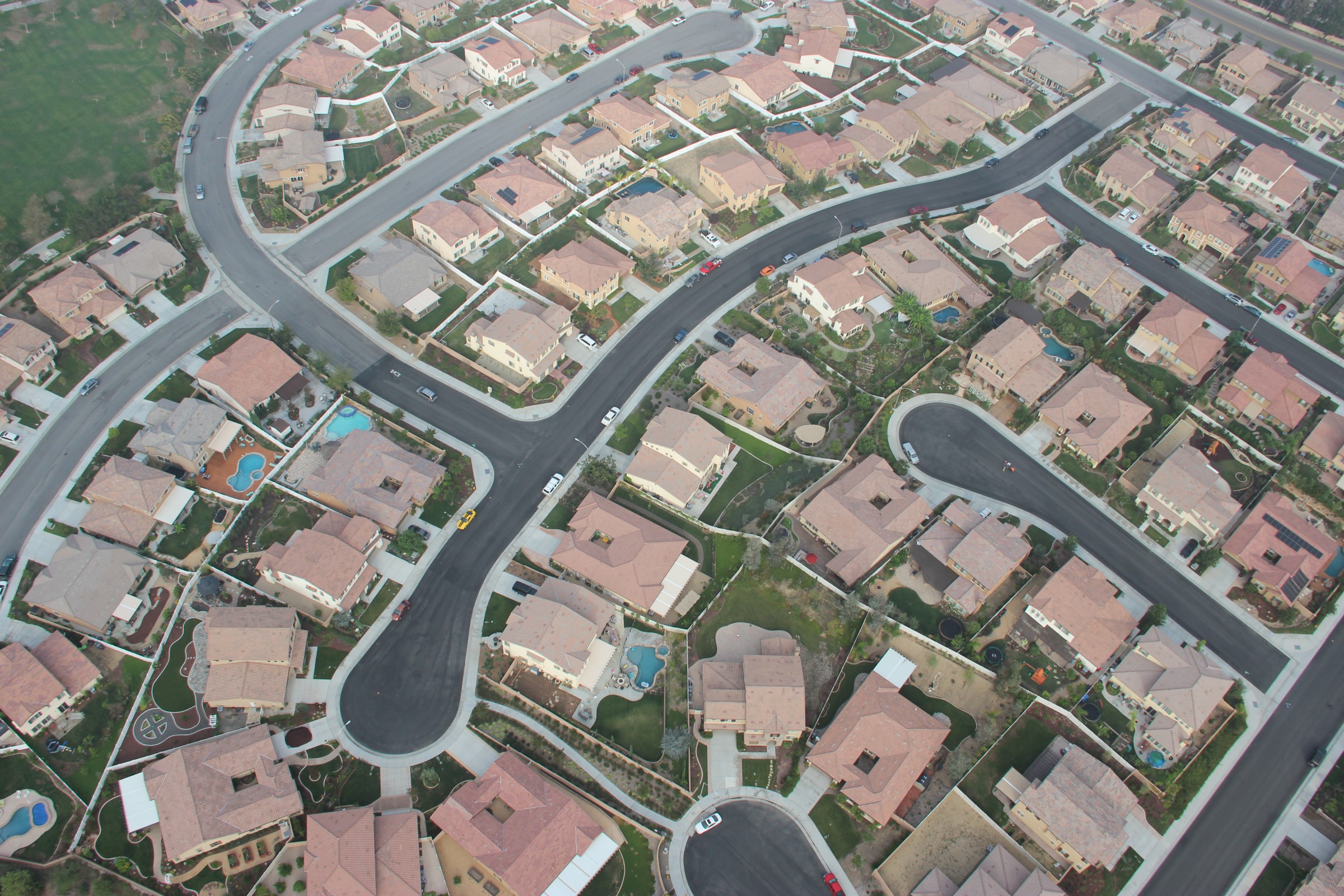 Free Stock Photo of Aerial View of Houses in Suburban Neighborhood