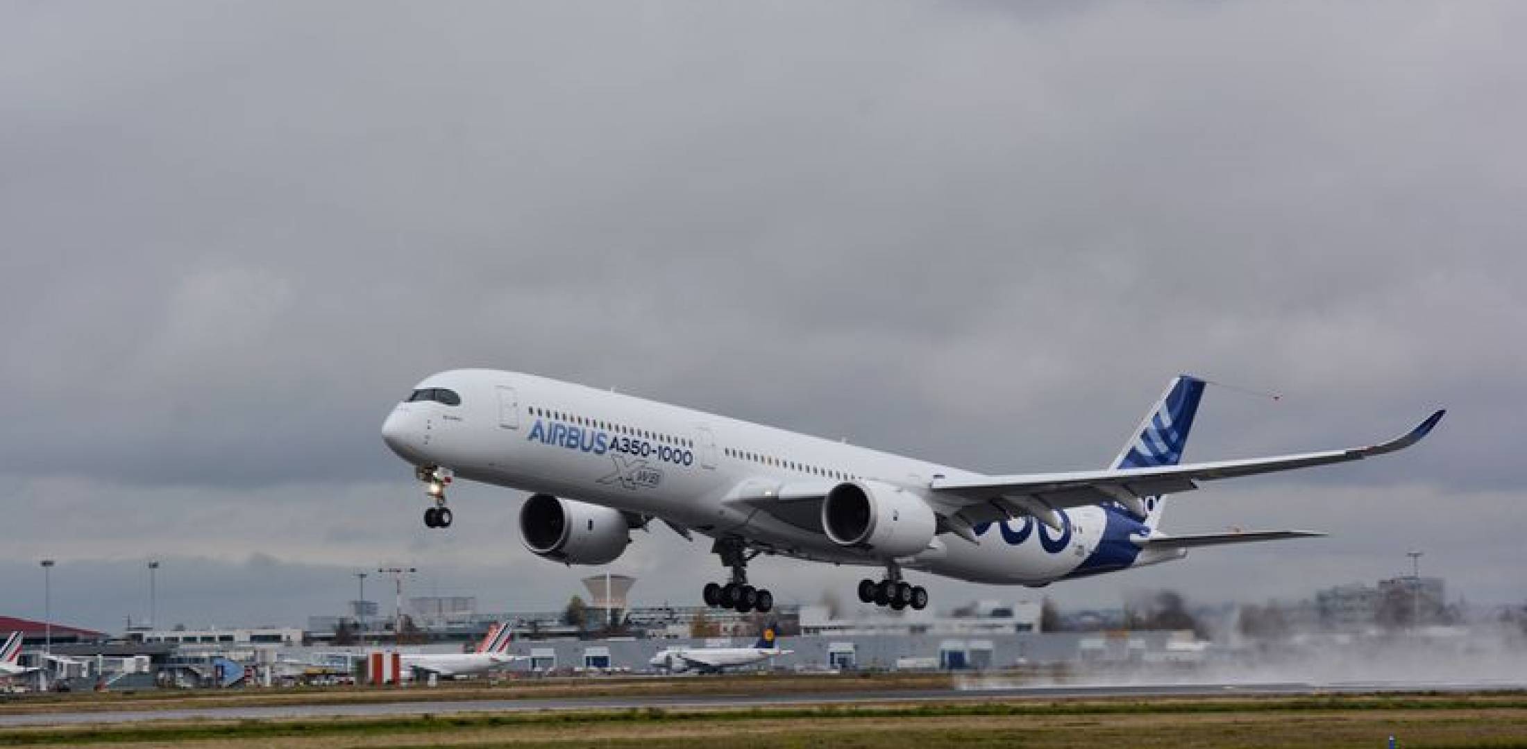 Airbus A350-1000 Completes First Flight | Air Transport News ...