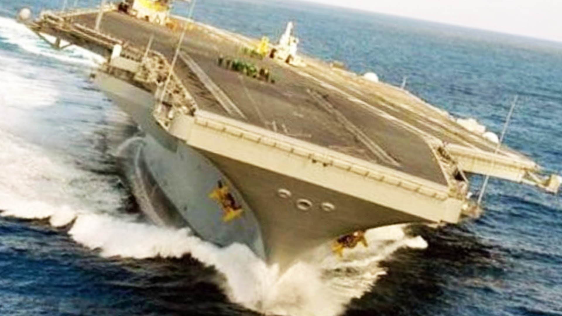 Refueling Gigantic Aircraft Carriers With Millions $ of Oil - YouTube