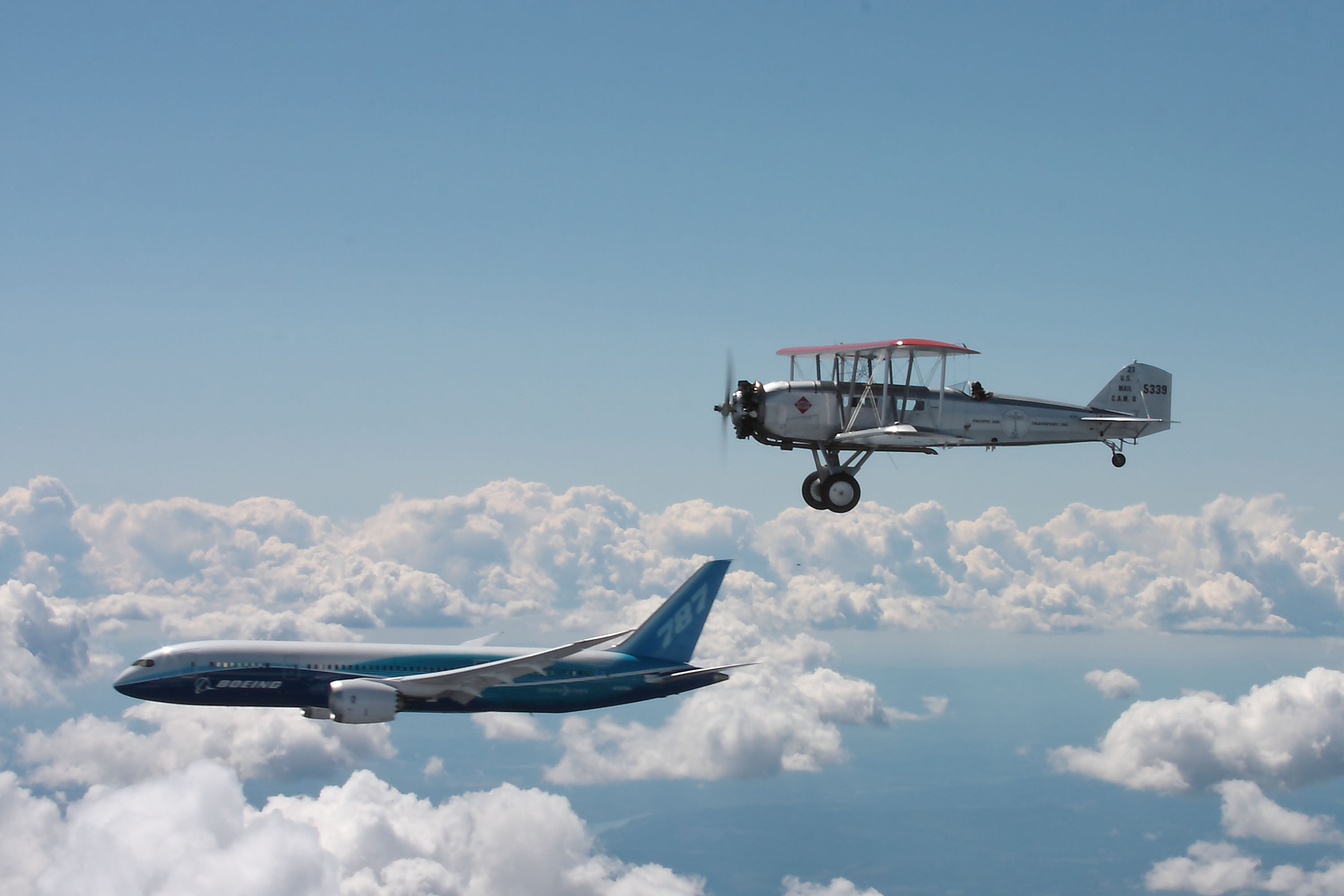 Boeing's Newest, Oldest Airliners Fly Together | WIRED