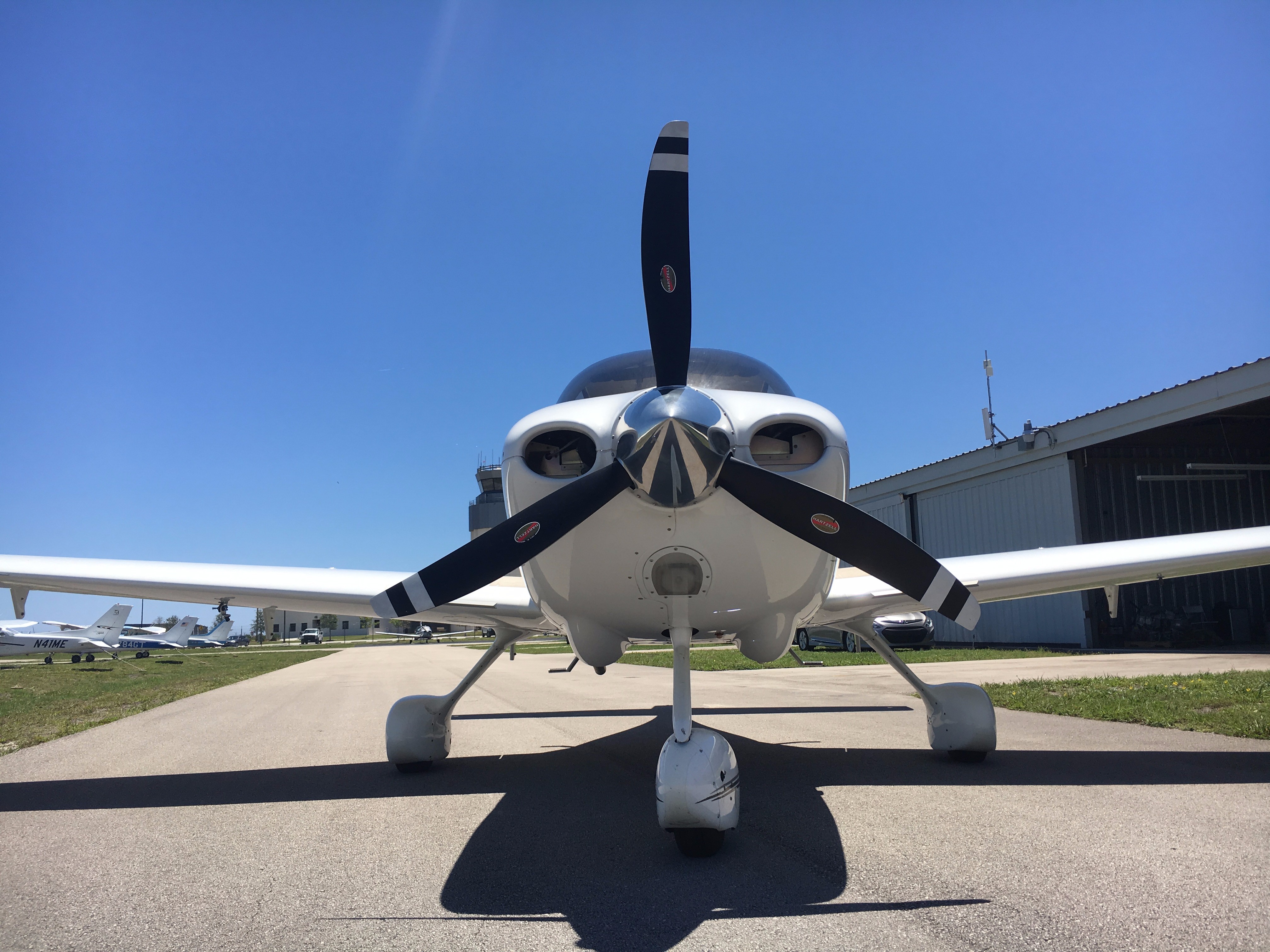 Airplanes for rent in Florida - SkyEagle Aviation Academy