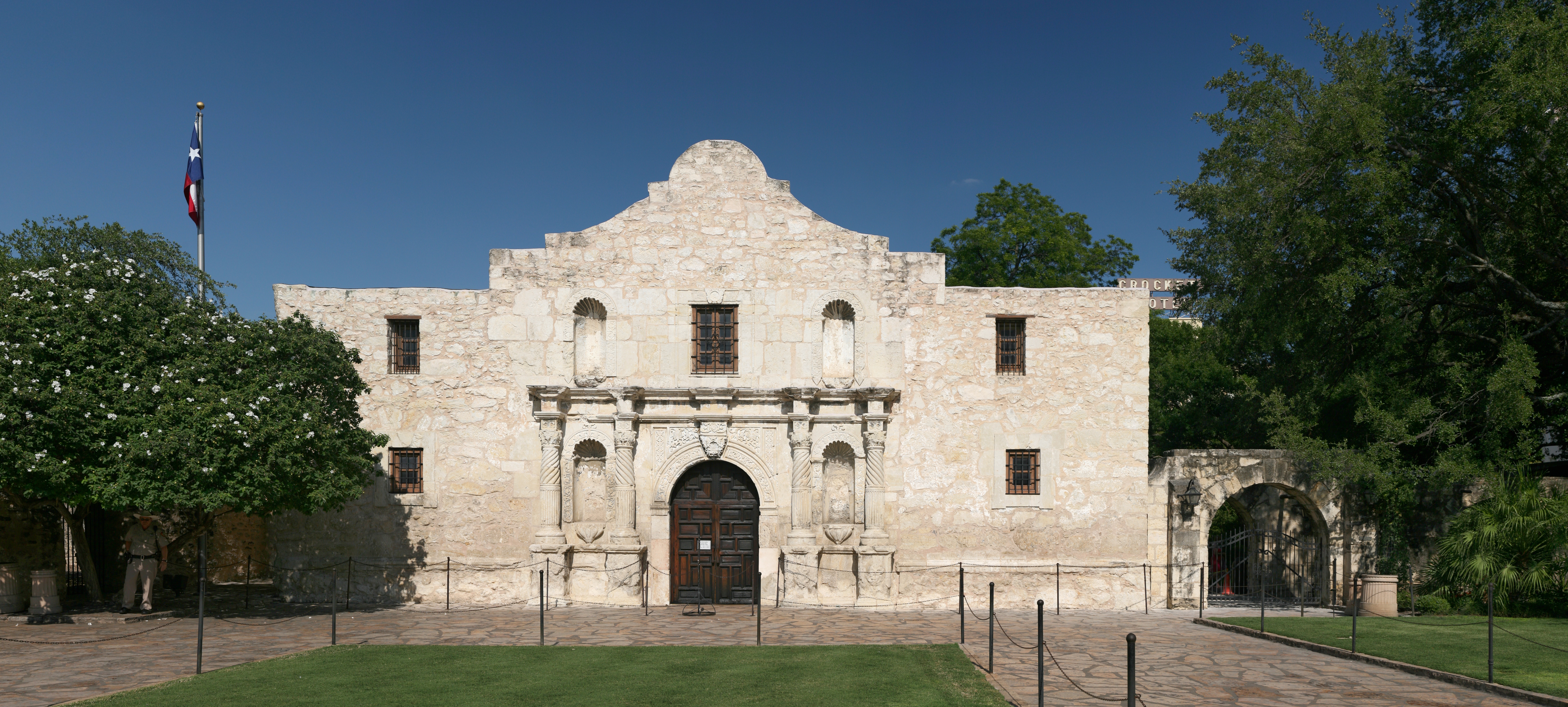 Alamo Mission in San Antonio - Wikipedia
