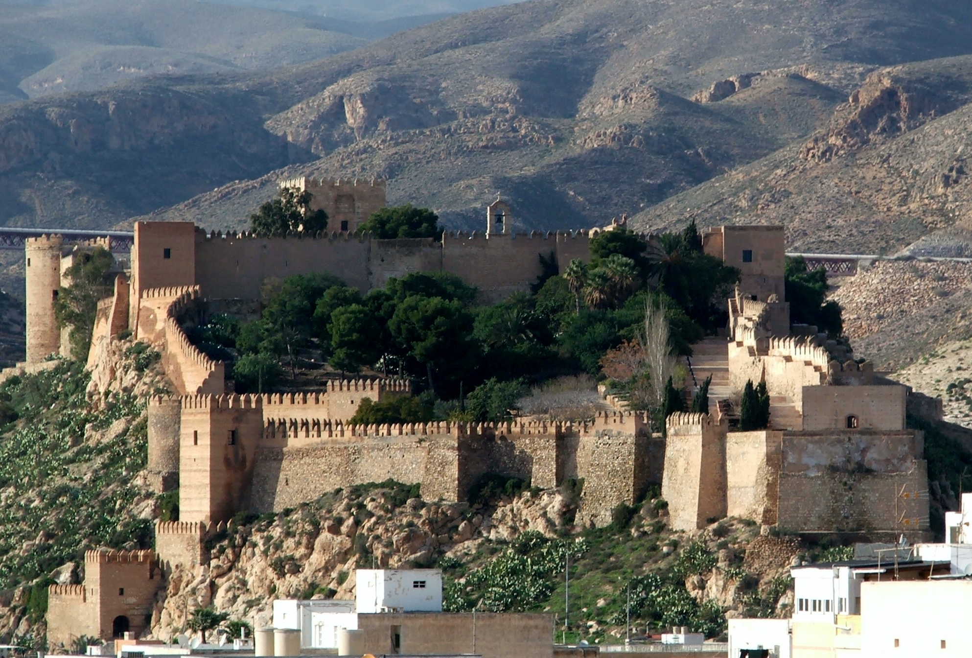 File:Alcazaba de Almería.jpg - Wikimedia Commons