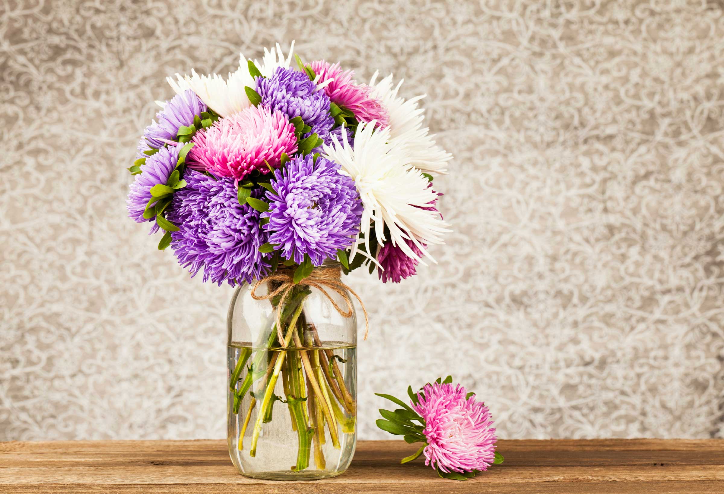 26 Things Your Florist Won't Tell You | Reader's Digest