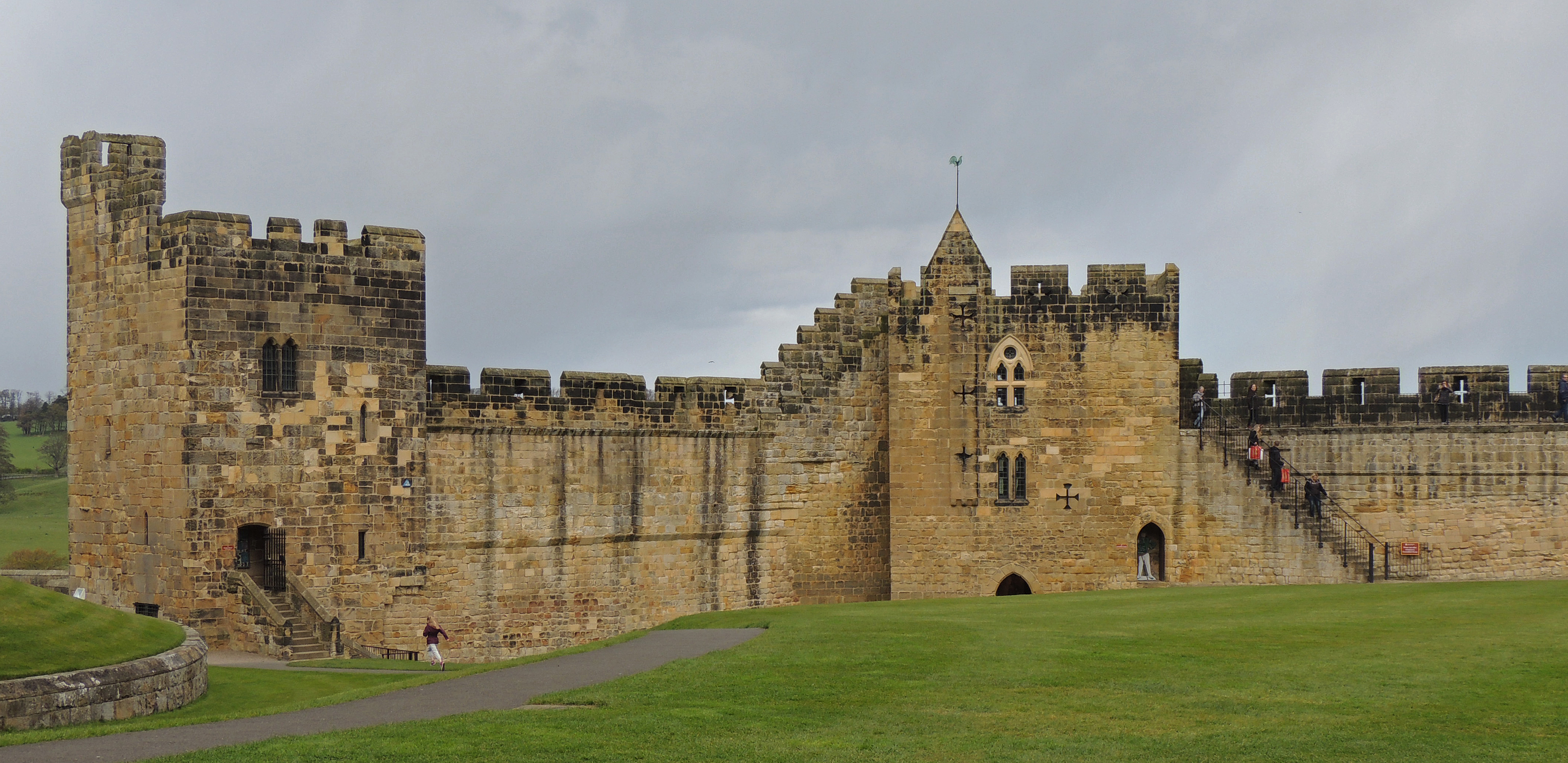 Alnwick Castle | Pete's Favourite Things