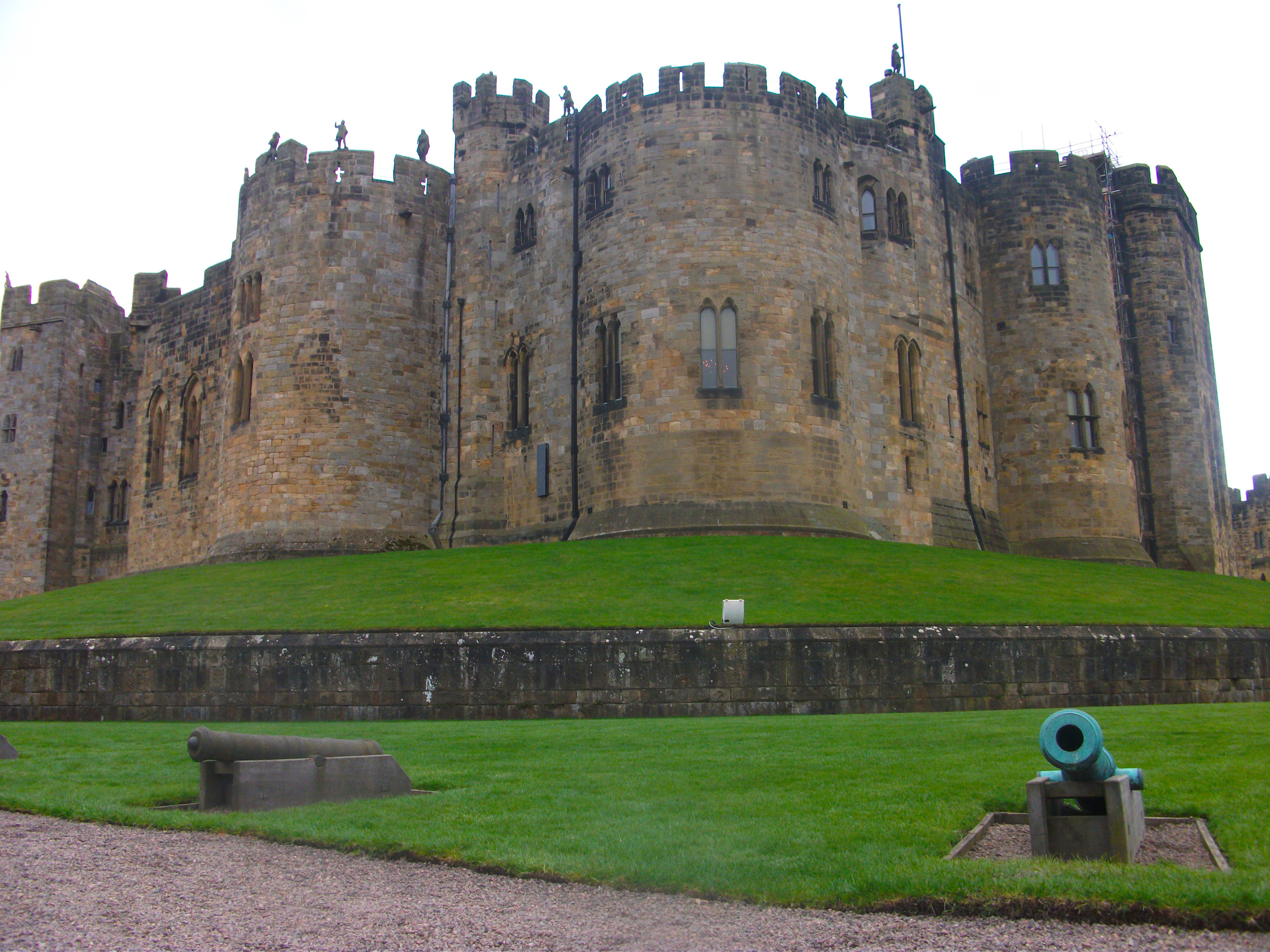 England – Castles of the North East: Alnwick – Just another ...