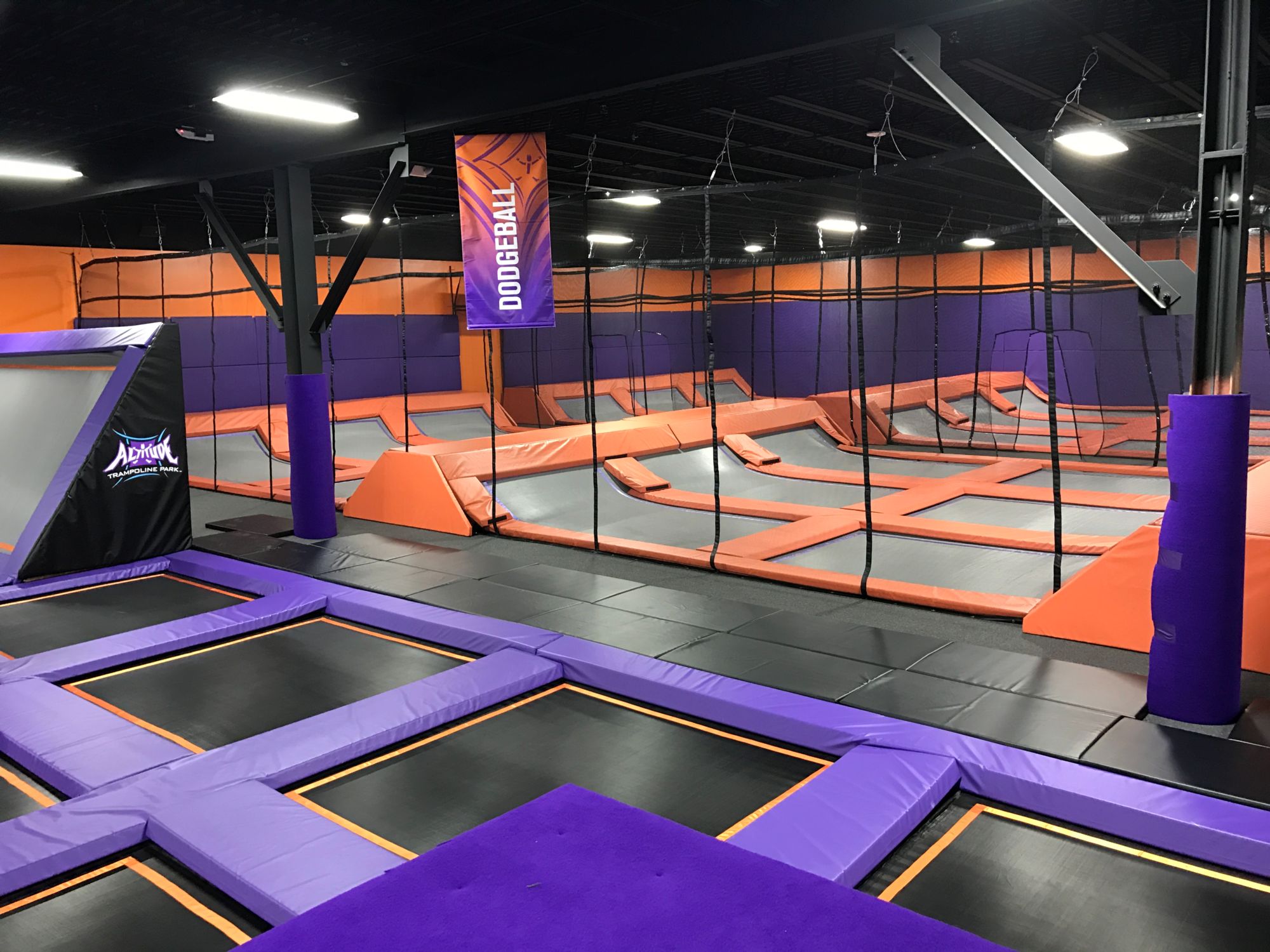 Louisville, Kentucky's best and largest trampoline park - Altitude ...
