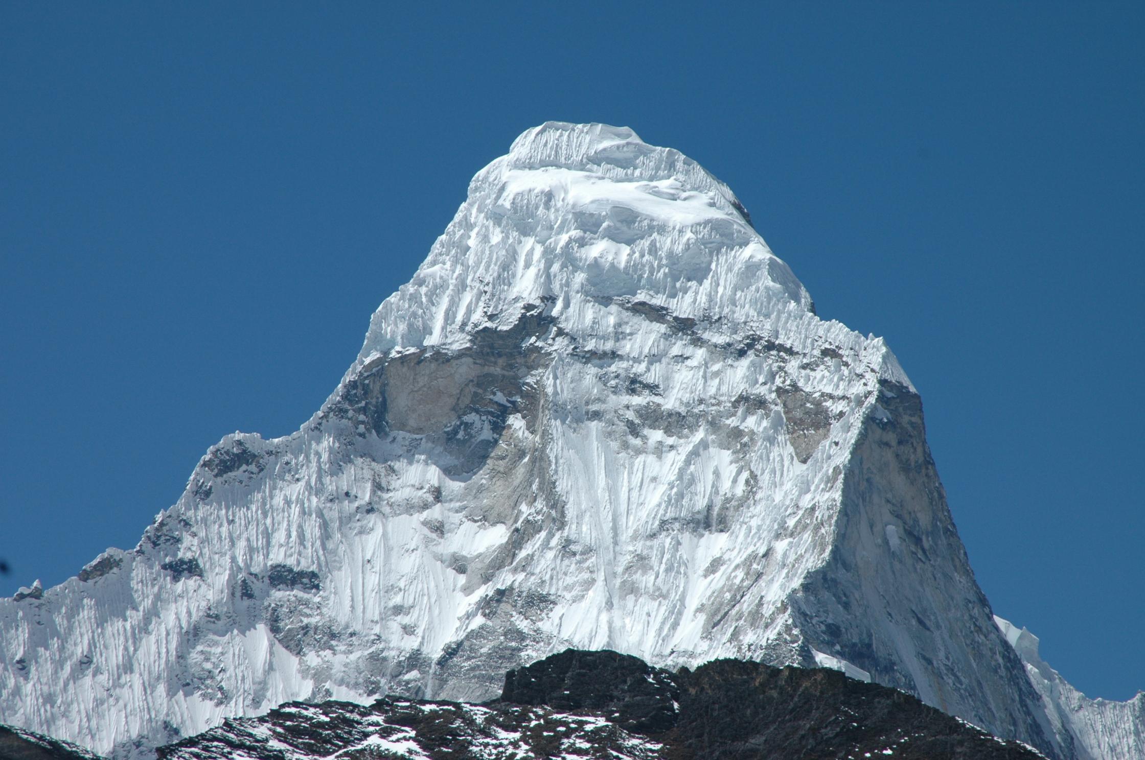 Ama Dablam : Climbing, Hiking & Mountaineering : SummitPost
