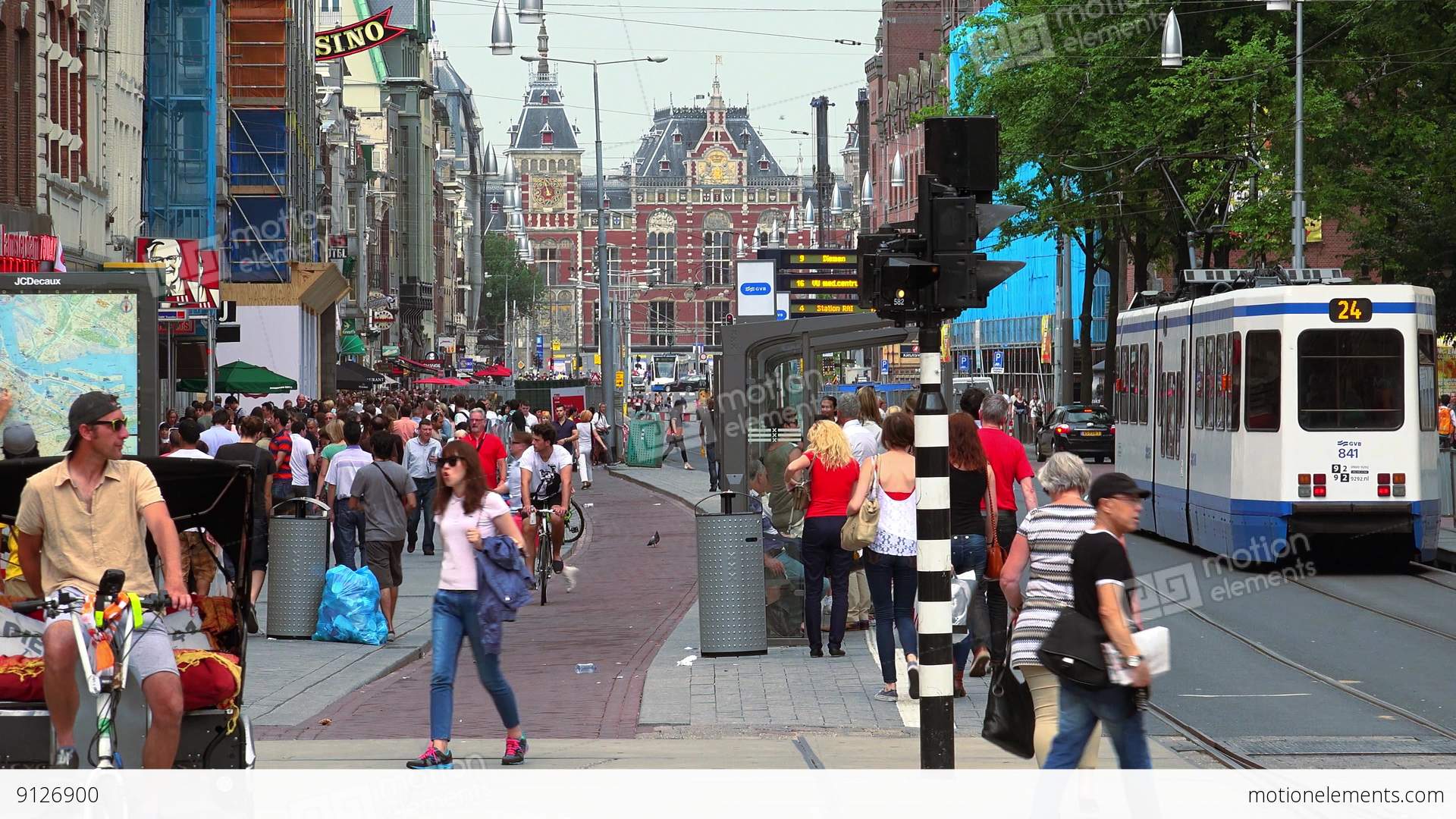 Crowds Of People Walking On Damrak Street In Amsterdam City Of ...