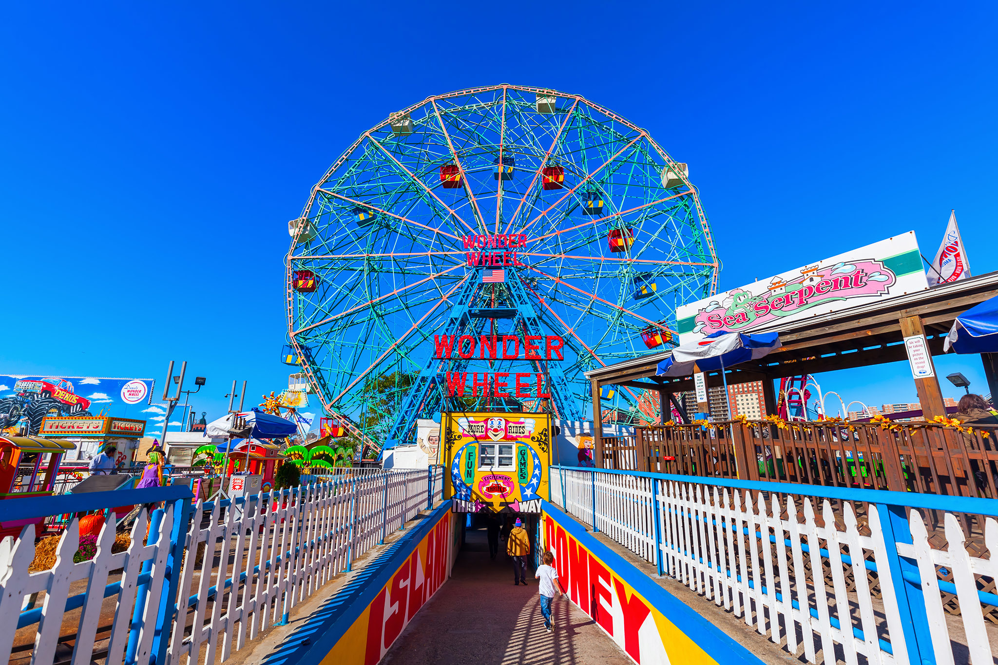 Best amusement parks near NYC from Hersheypark to Six Flags
