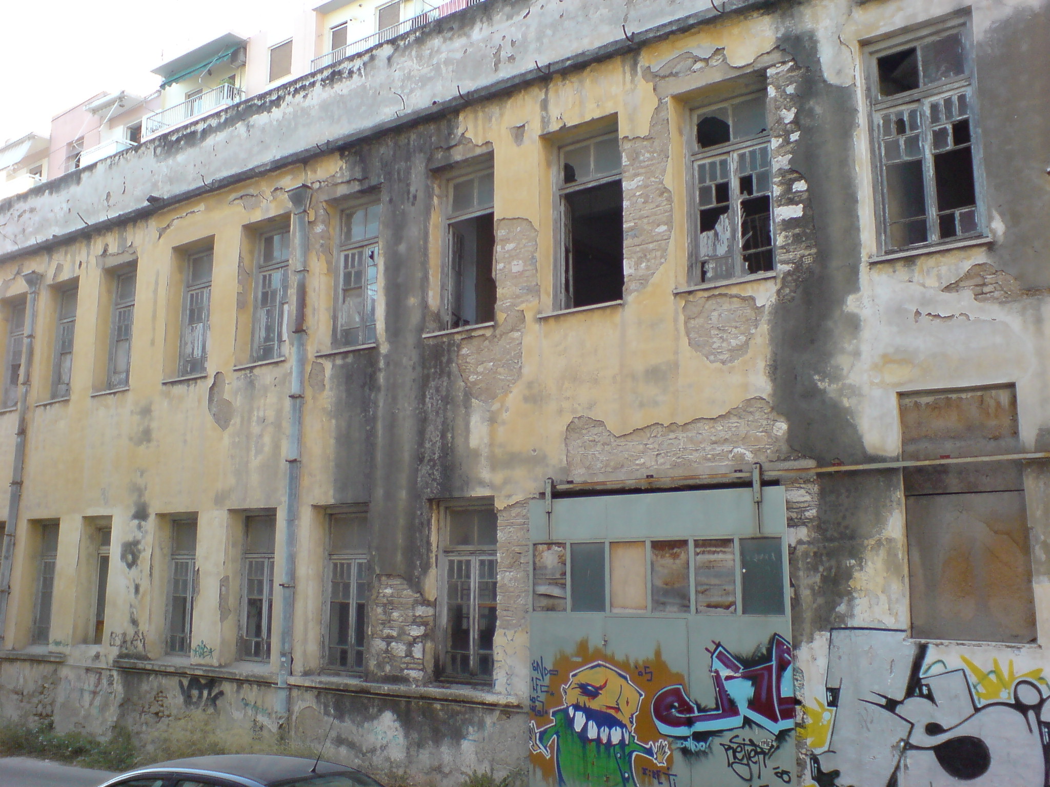 File:An old building in Patras, Greece.JPG - Wikipedia