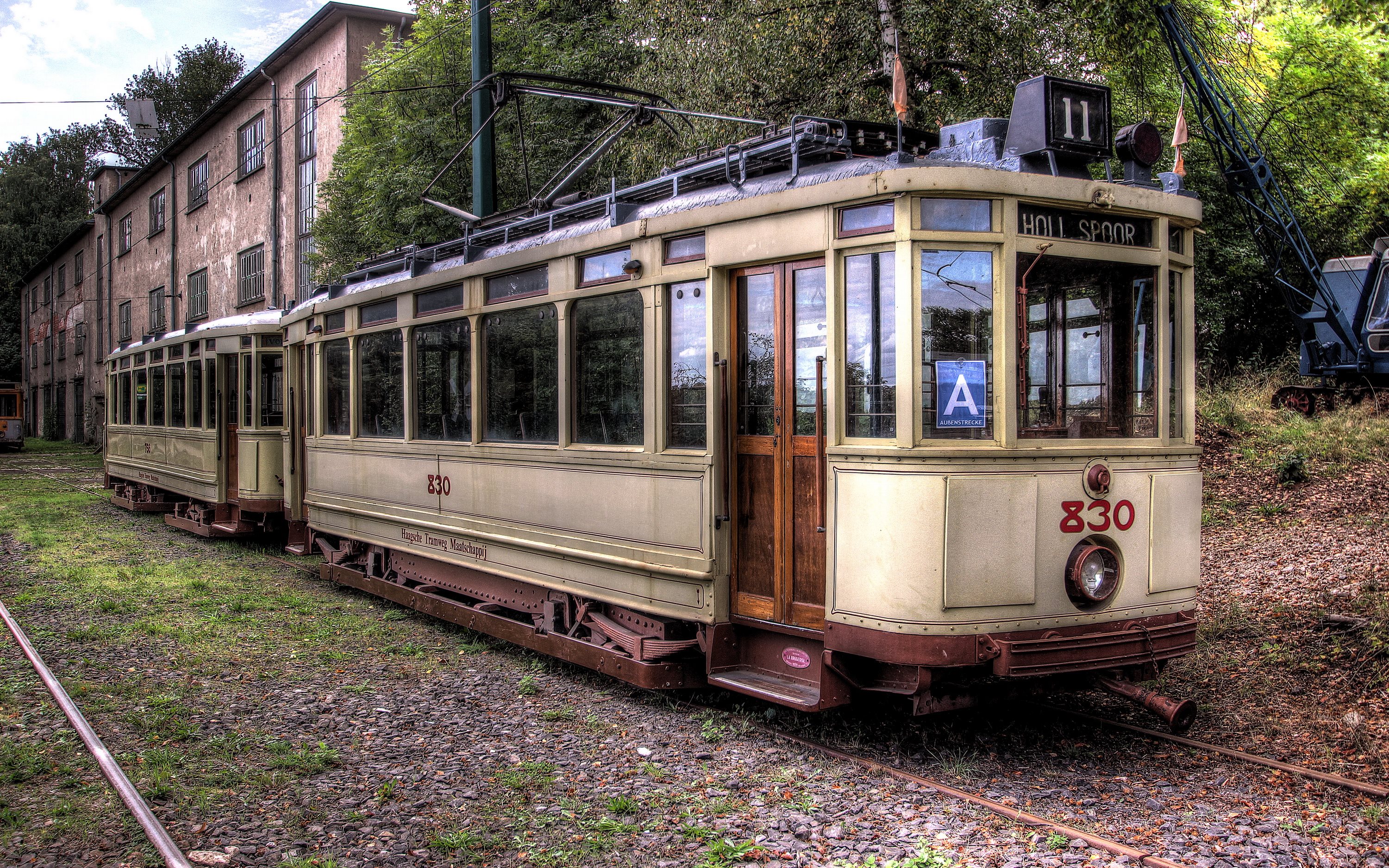 Old tram / 3000 x 1875 / Other / Photography | MIRIADNA.COM