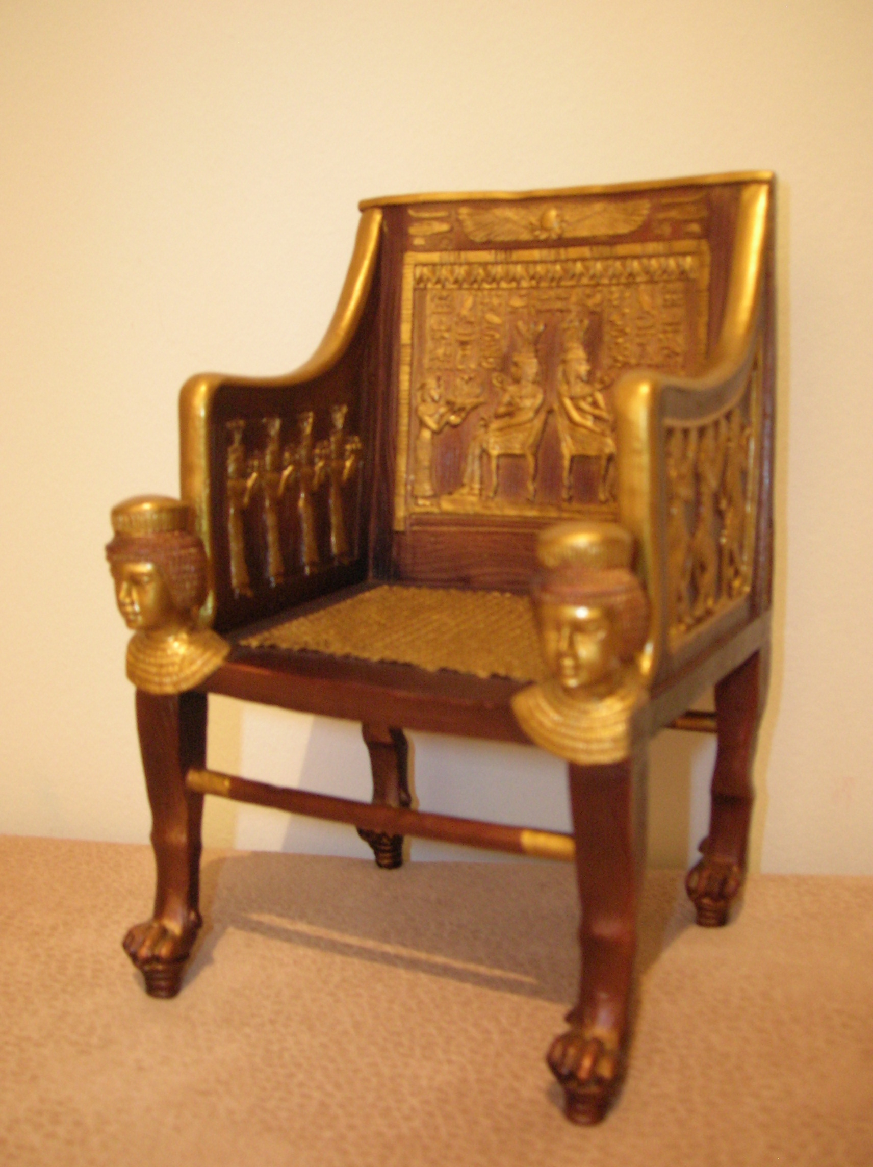 File:Sitamun chair replica 1.jpg - Wikimedia Commons