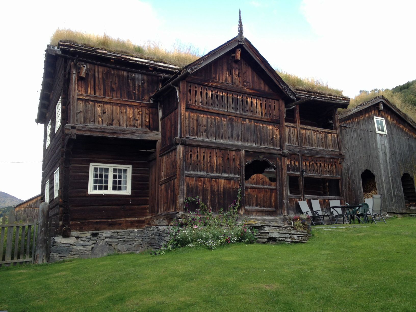 17th century log farmhouse in Heidal, Norway | Old World | Pinterest ...