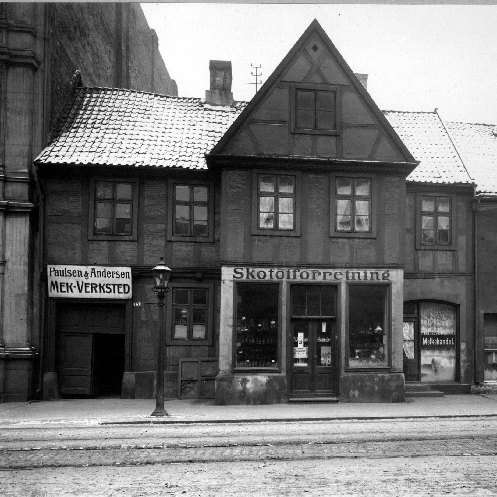 Old building from the early 1600s, Oslo Norway | Oslo Old School ...