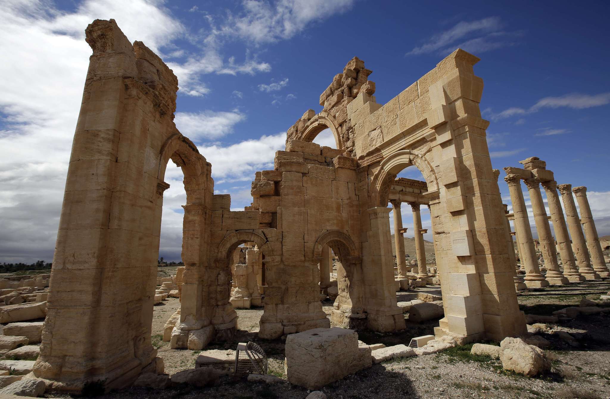 Islamic State erases rich history at Syria's ancient ruins of ...