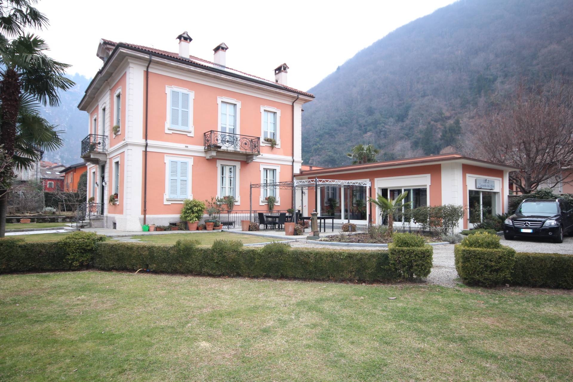 Cannobio, Wonderful ancient villa with park and outbuilding at Sale ...