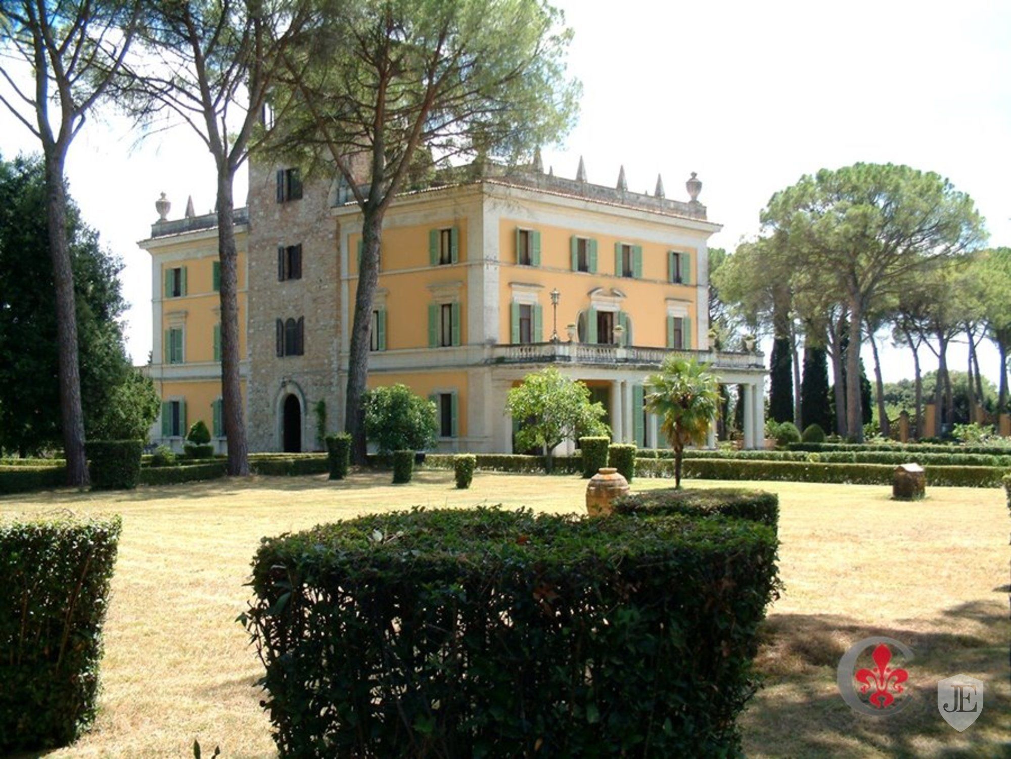 Ancient villa with large park in Perugia in Italy for sale on ...