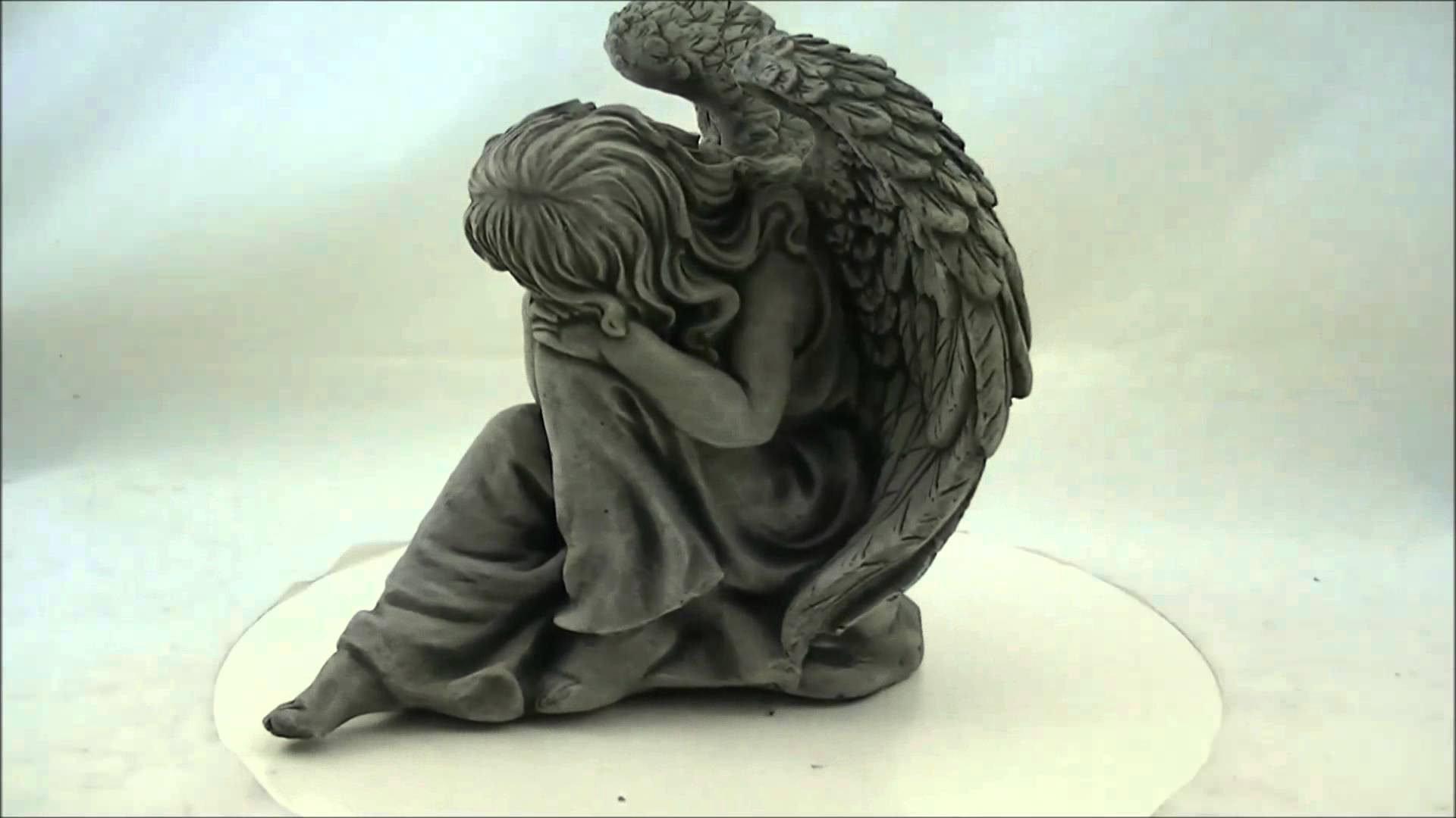 Angel sculpture photo
