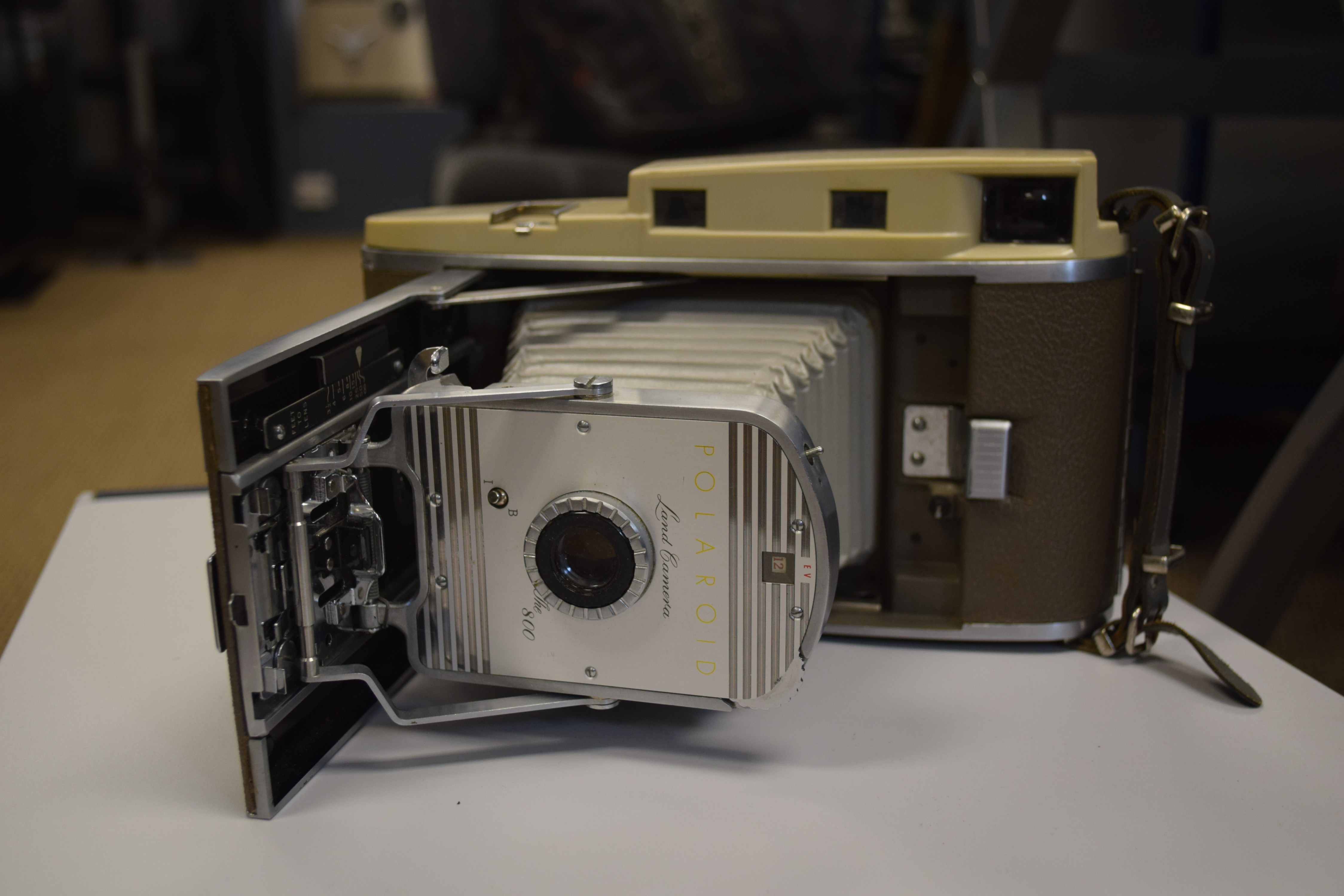 Polaroid 800 Old Antique Camera – Maricopa Jewelry and Pawn