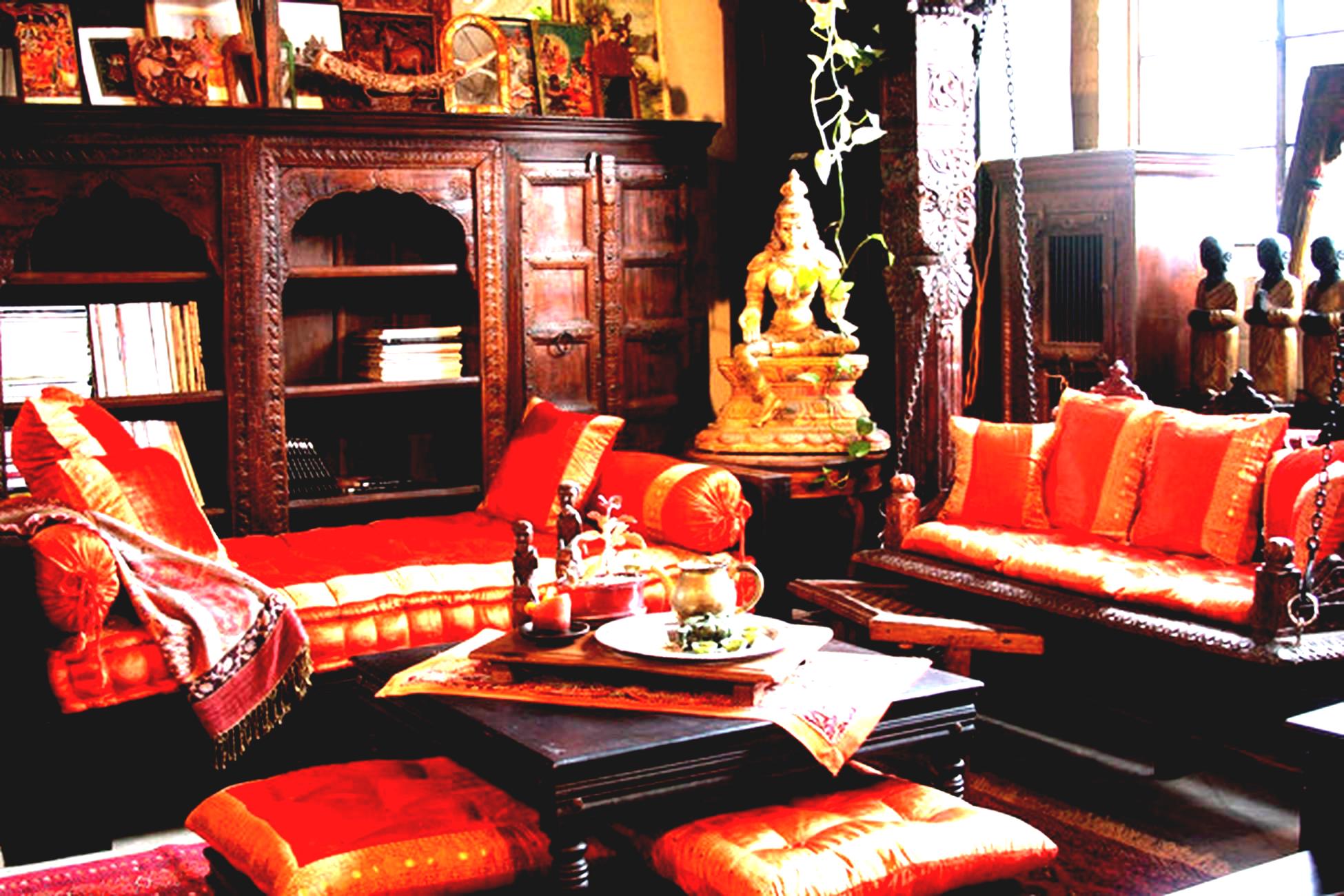 Amazing Traditional South Indian Family Room Interior Design ...
