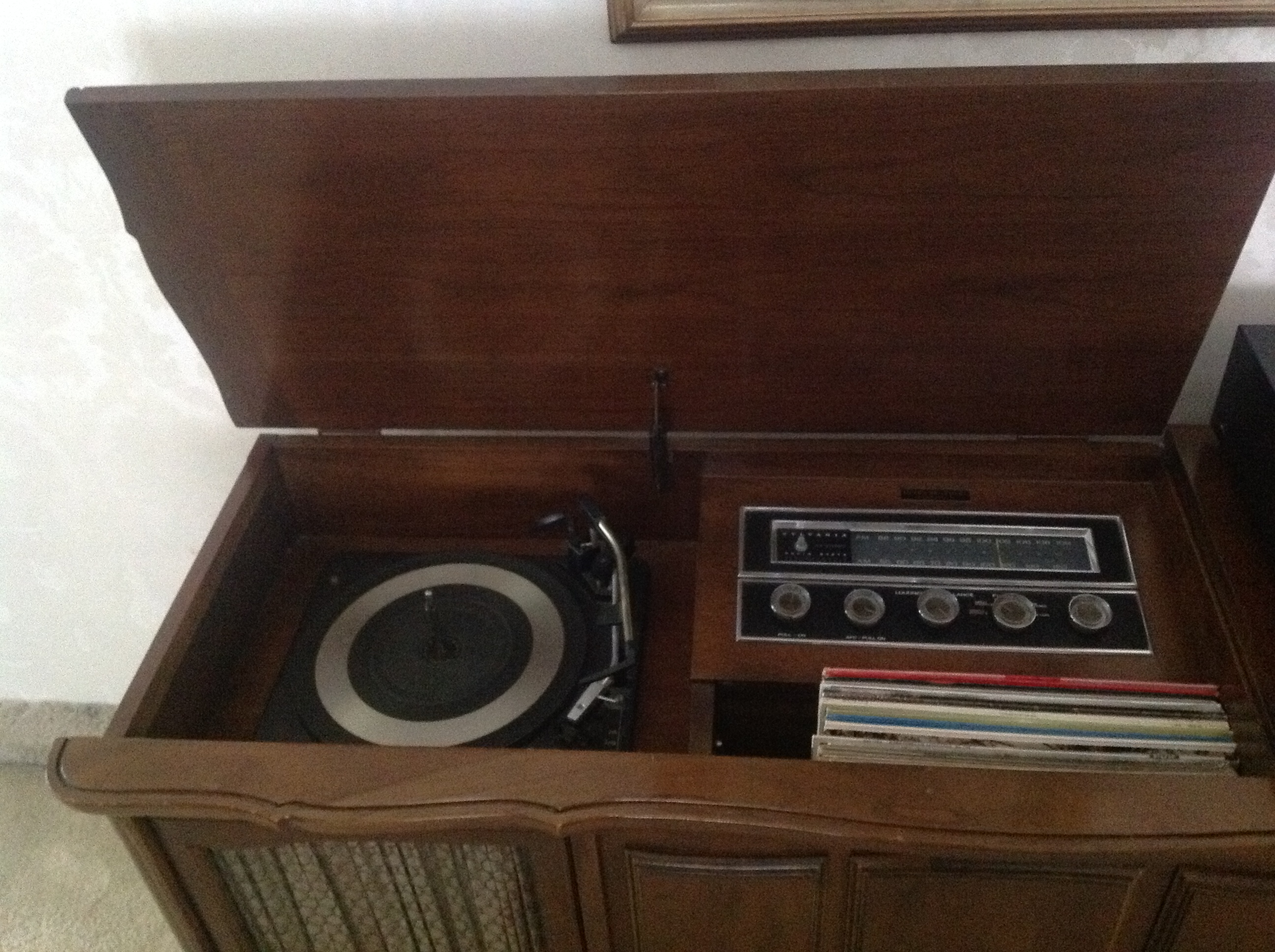 Sylvania Antique Record Player Model SC 85 antique appraisal ...