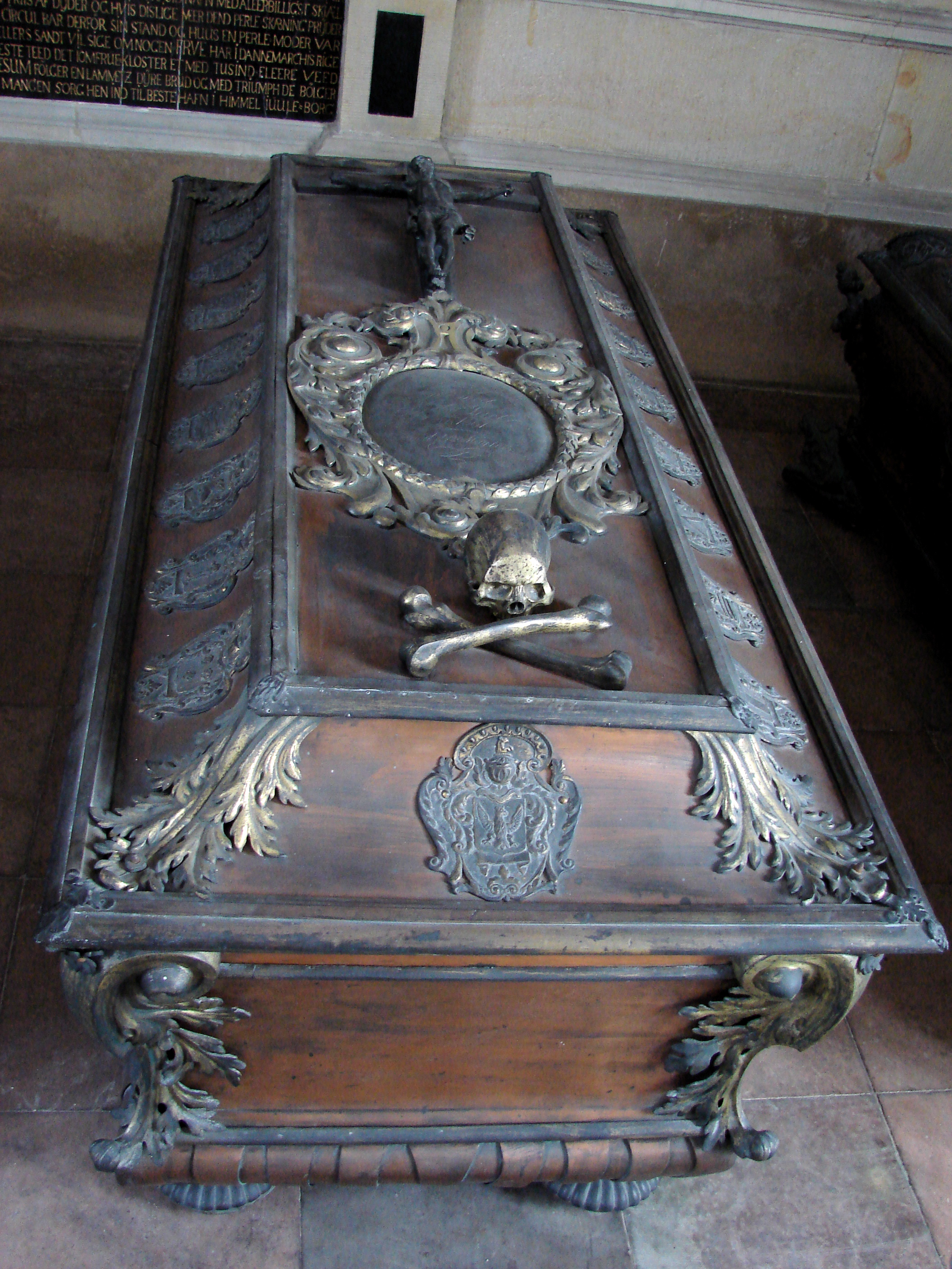 File:Margrethe Ulfeldt (sarkofag).JPG - Wikimedia Commons
